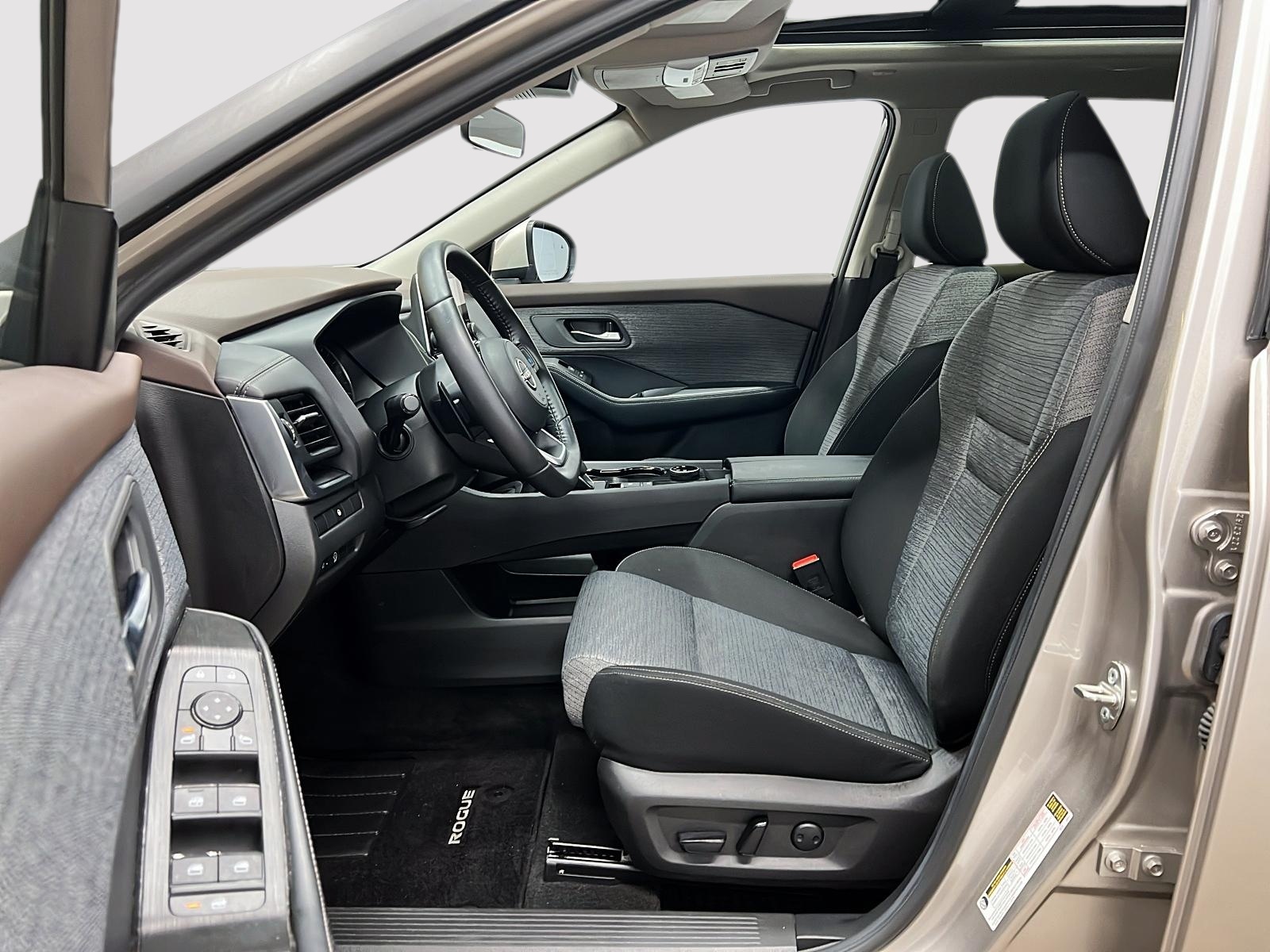Nissan Rogue SV TOIT PANO 4RM 2023 — photo 7