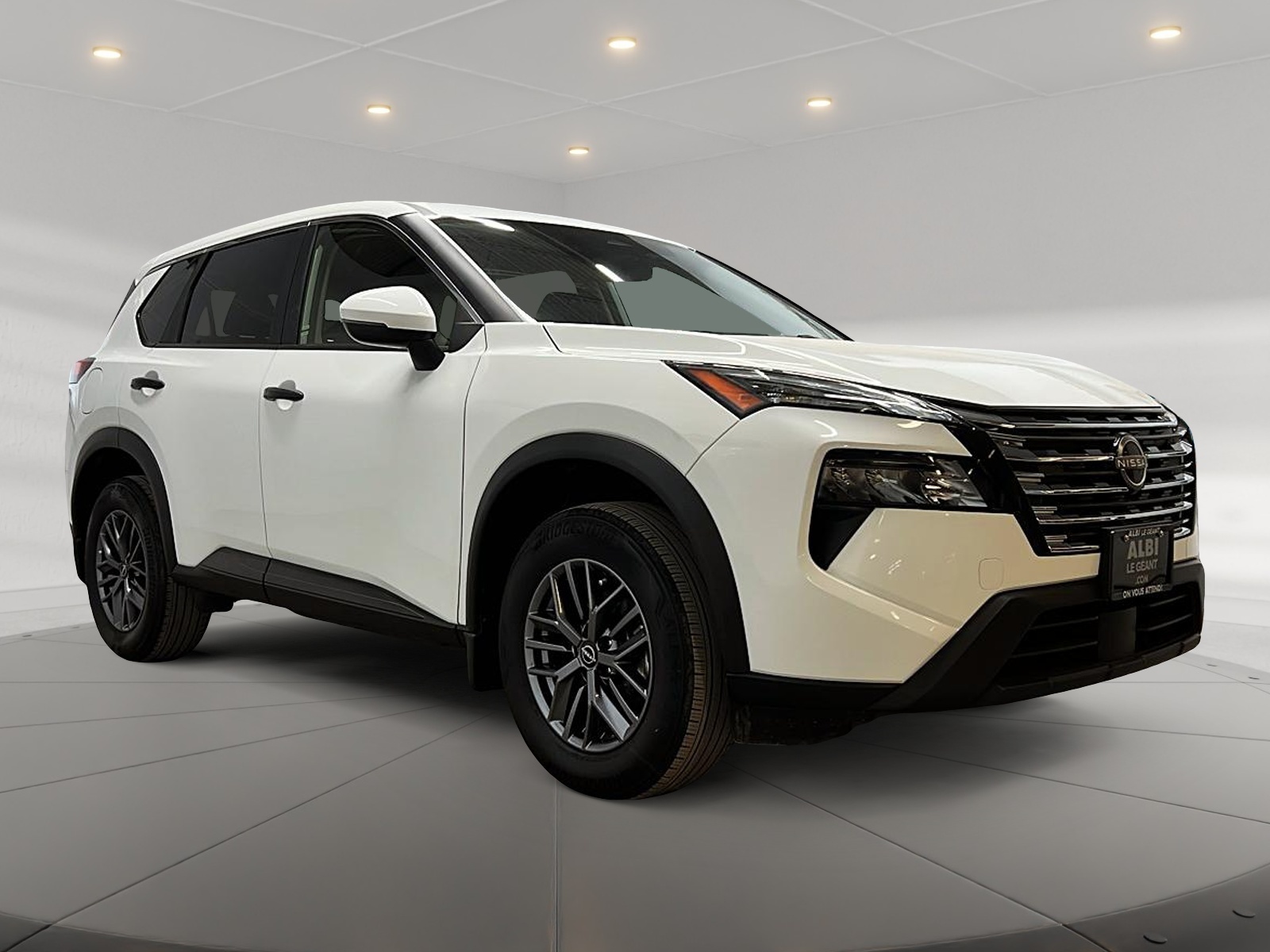 Nissan Rogue S 4RM 2024 — photo 3