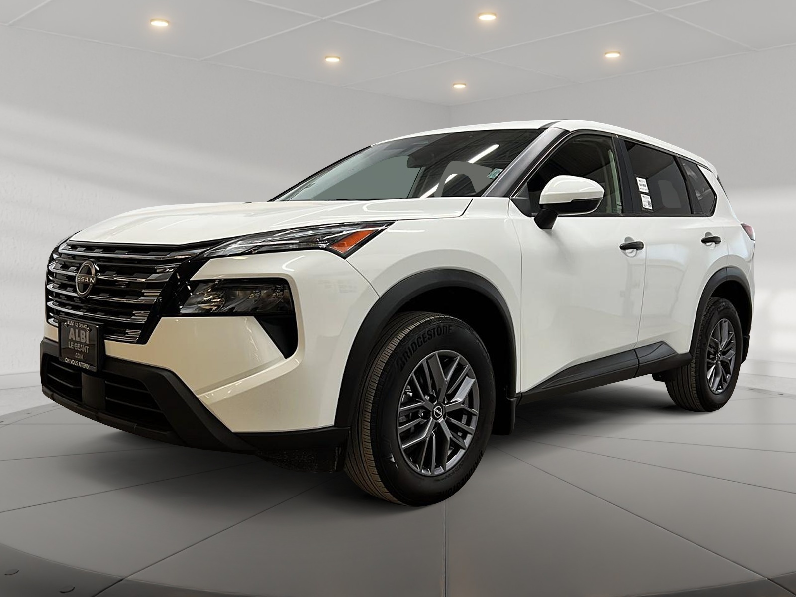 Nissan Rogue S 4RM 2024