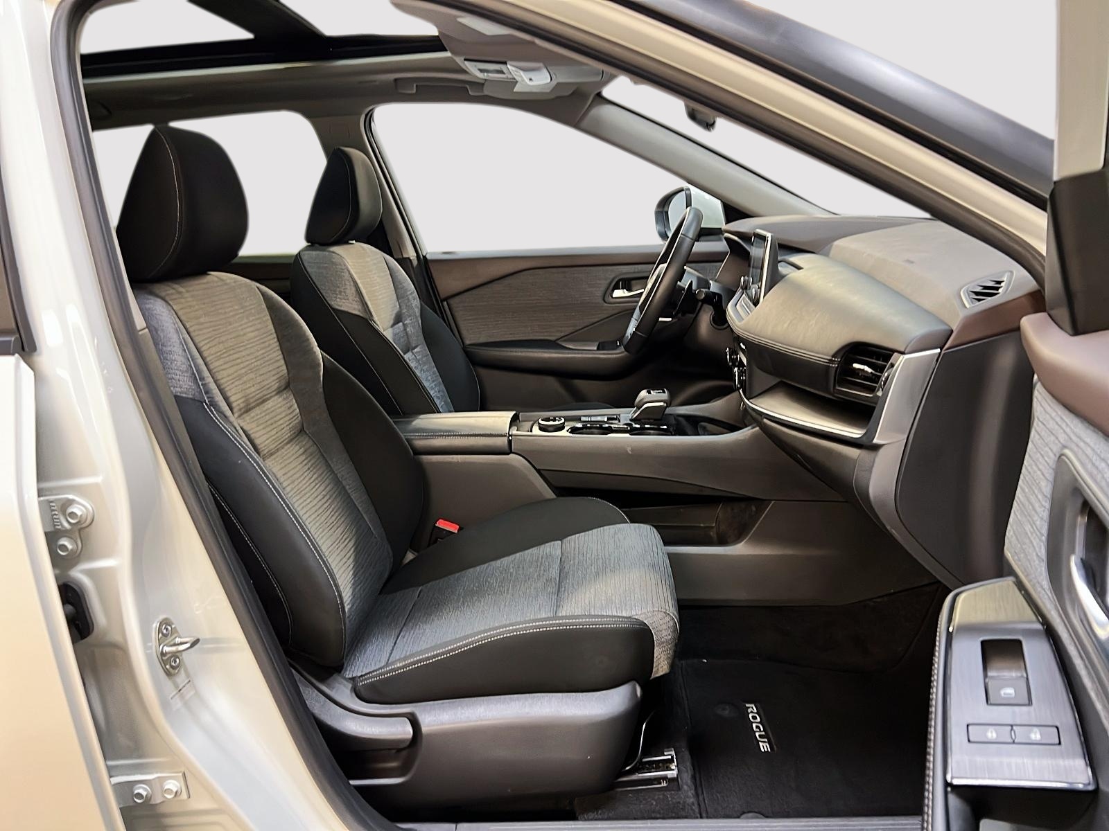 Nissan Rogue SV TOIT PANO 4RM 2023 — photo 8