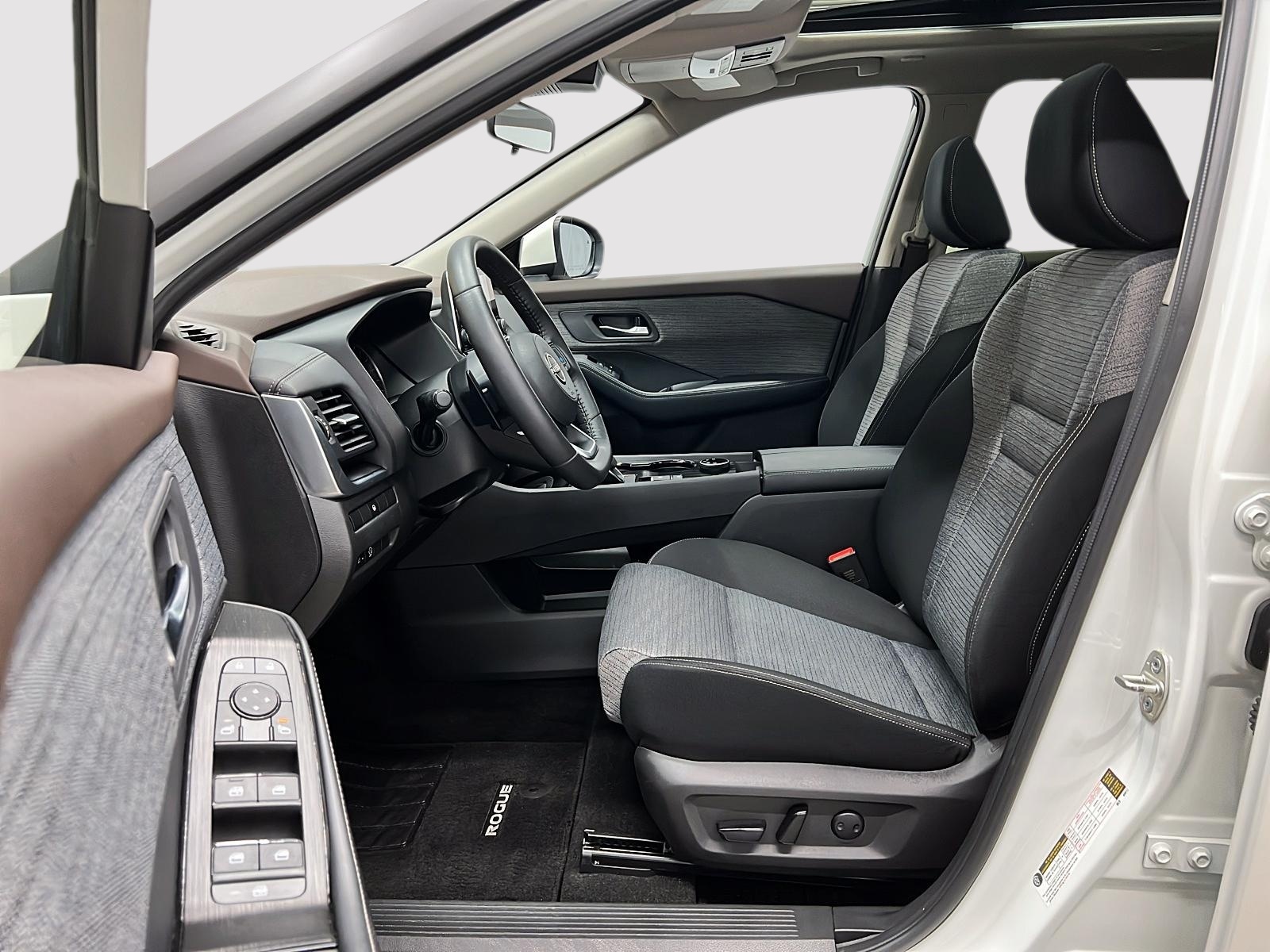 Nissan Rogue SV TOIT PANO 4RM 2023 — photo 7