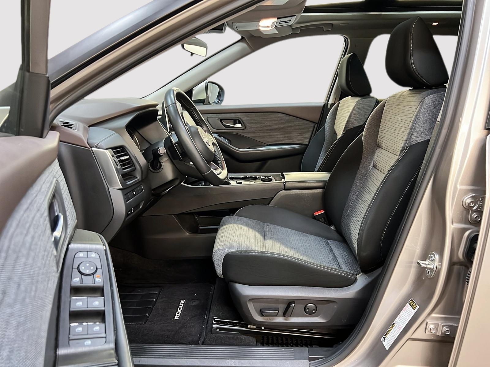 Nissan Rogue SV TOIT PANO 4RM 2023 — photo 7