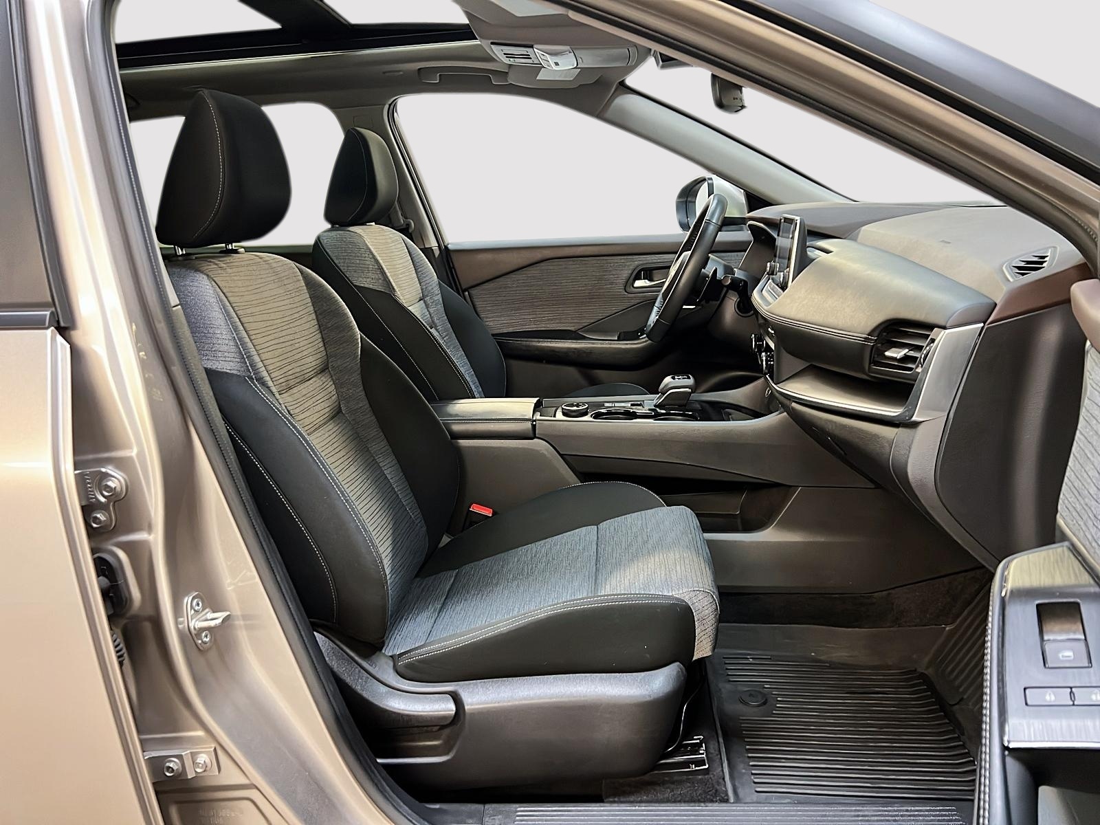 Nissan Rogue SV TOIT PANO 4RM 2023 — photo 8