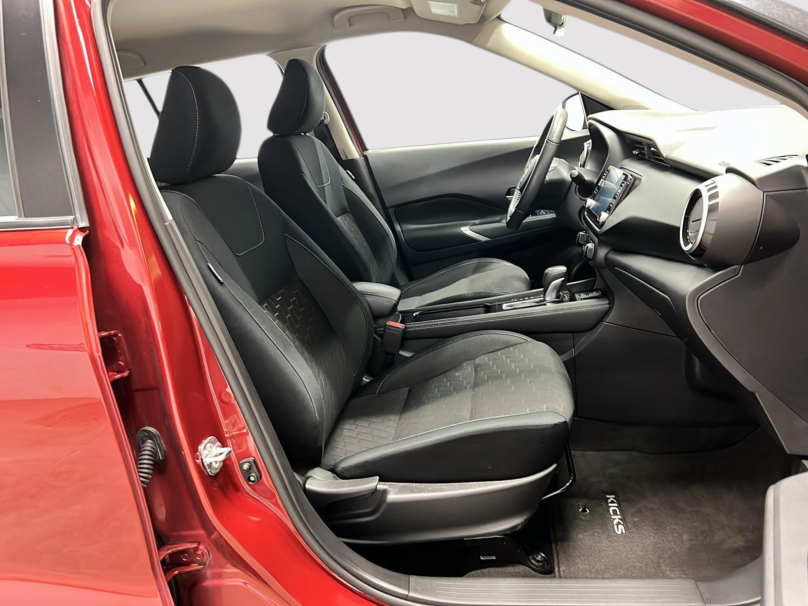 Nissan Kicks SV 2024 — photo 8