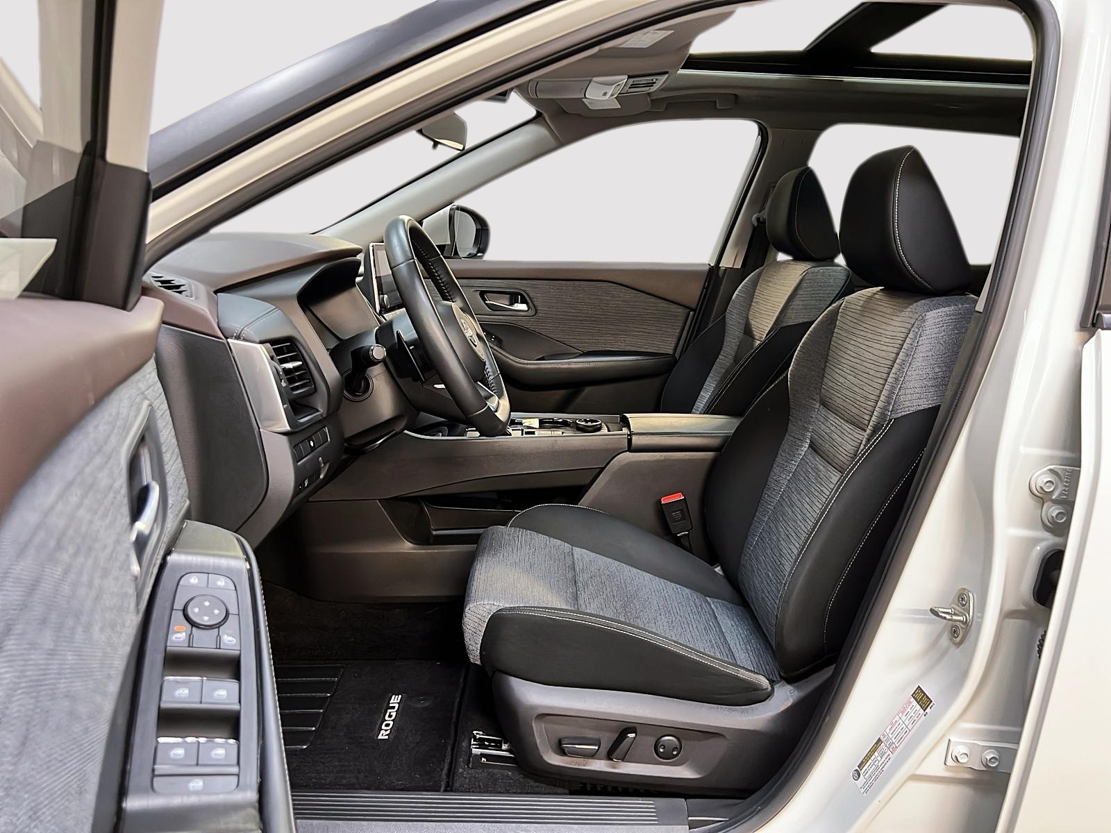Nissan Rogue SV TOIT PANO 4RM 2023 — photo 7