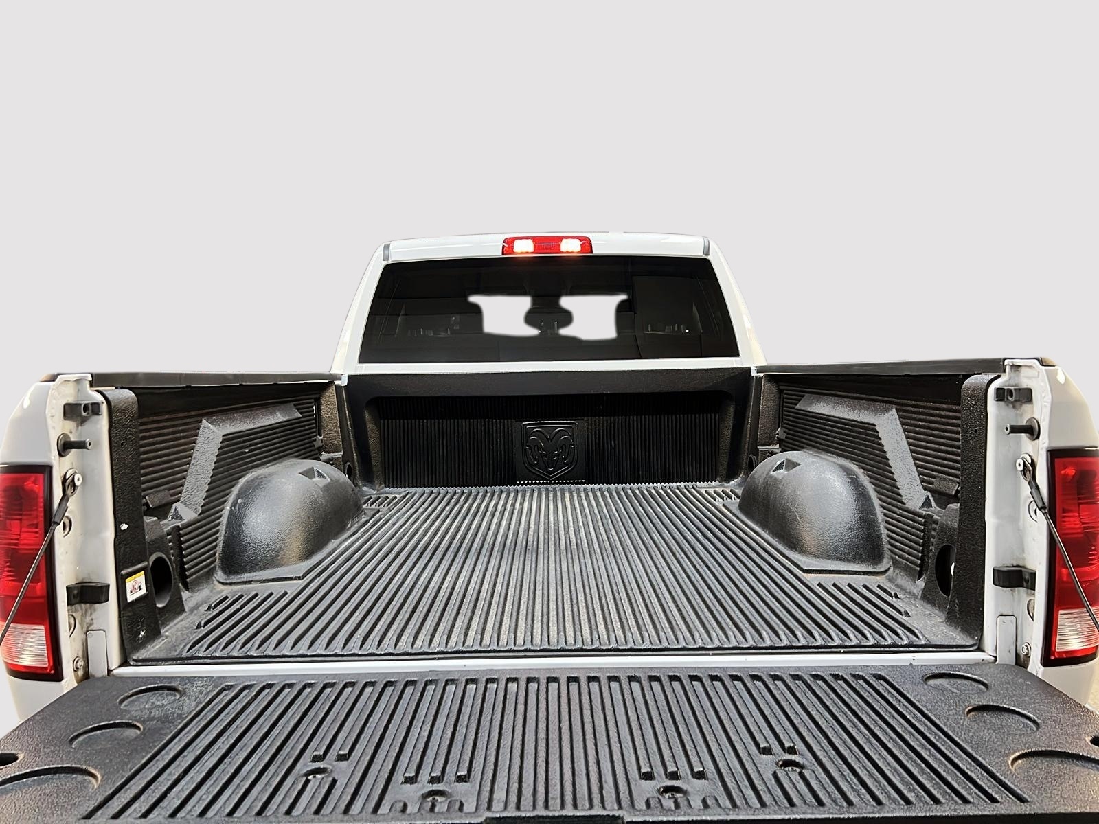 RAM 1500 Classic TRADESMAN SXT PLUS QUAD CAB 2022 - image #12