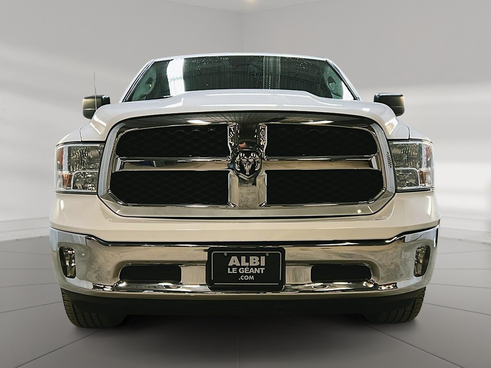 RAM 1500 Classic 2022 - Image #2
