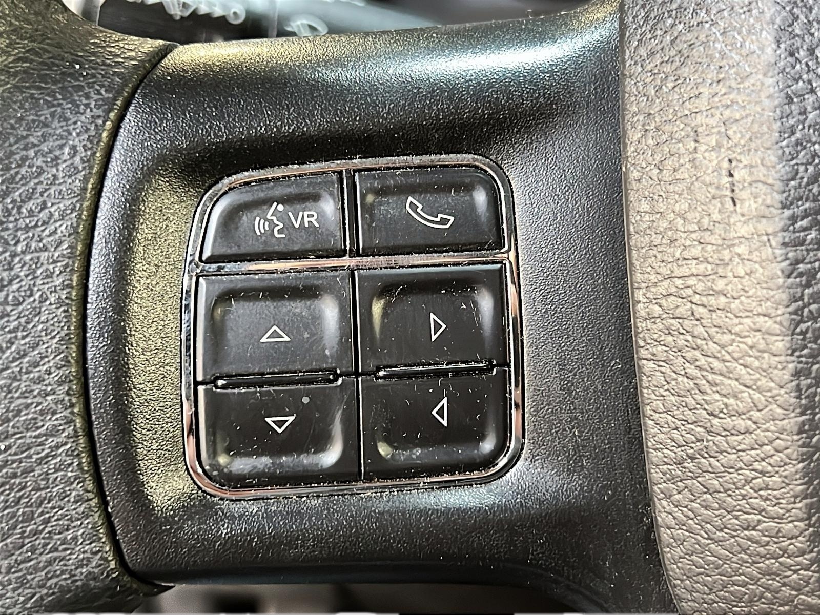 RAM 1500 Classic TRADESMAN SXT PLUS QUAD CAB 2022 - image #18