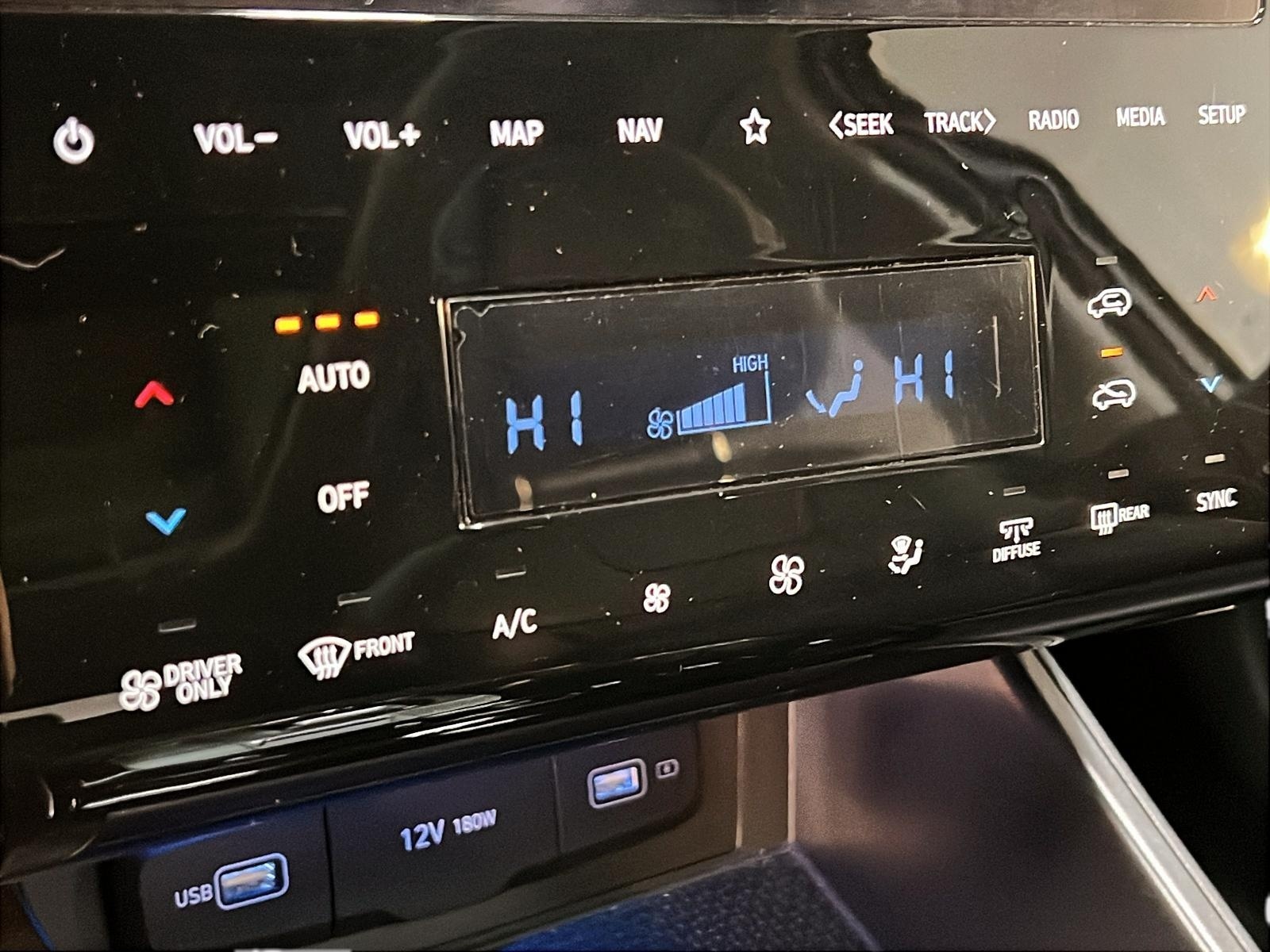 Hyundai Tucson LUXURY HYBRID CUIR TOIT PANO NAV 4RM 2024 - image #15