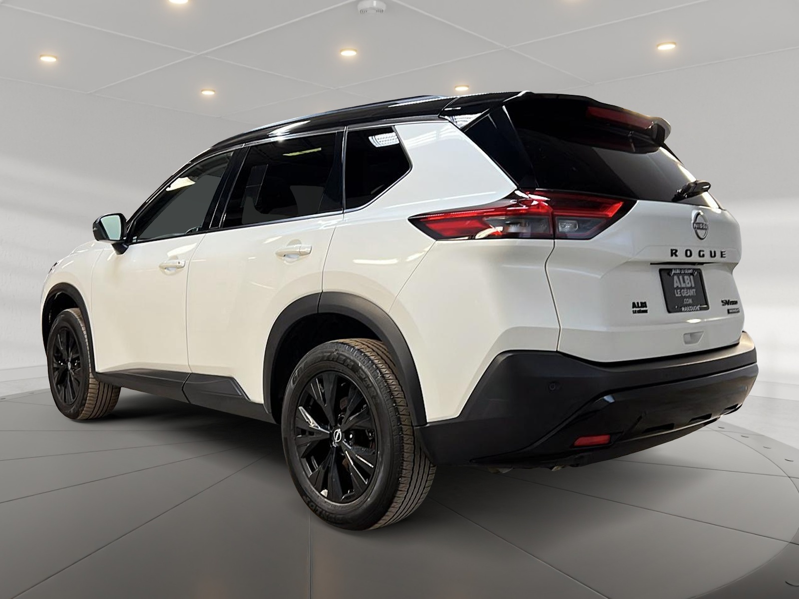 Nissan Rogue SV MIDNIGHT CUIR TOIT PANO 4RM 2023 — photo 6