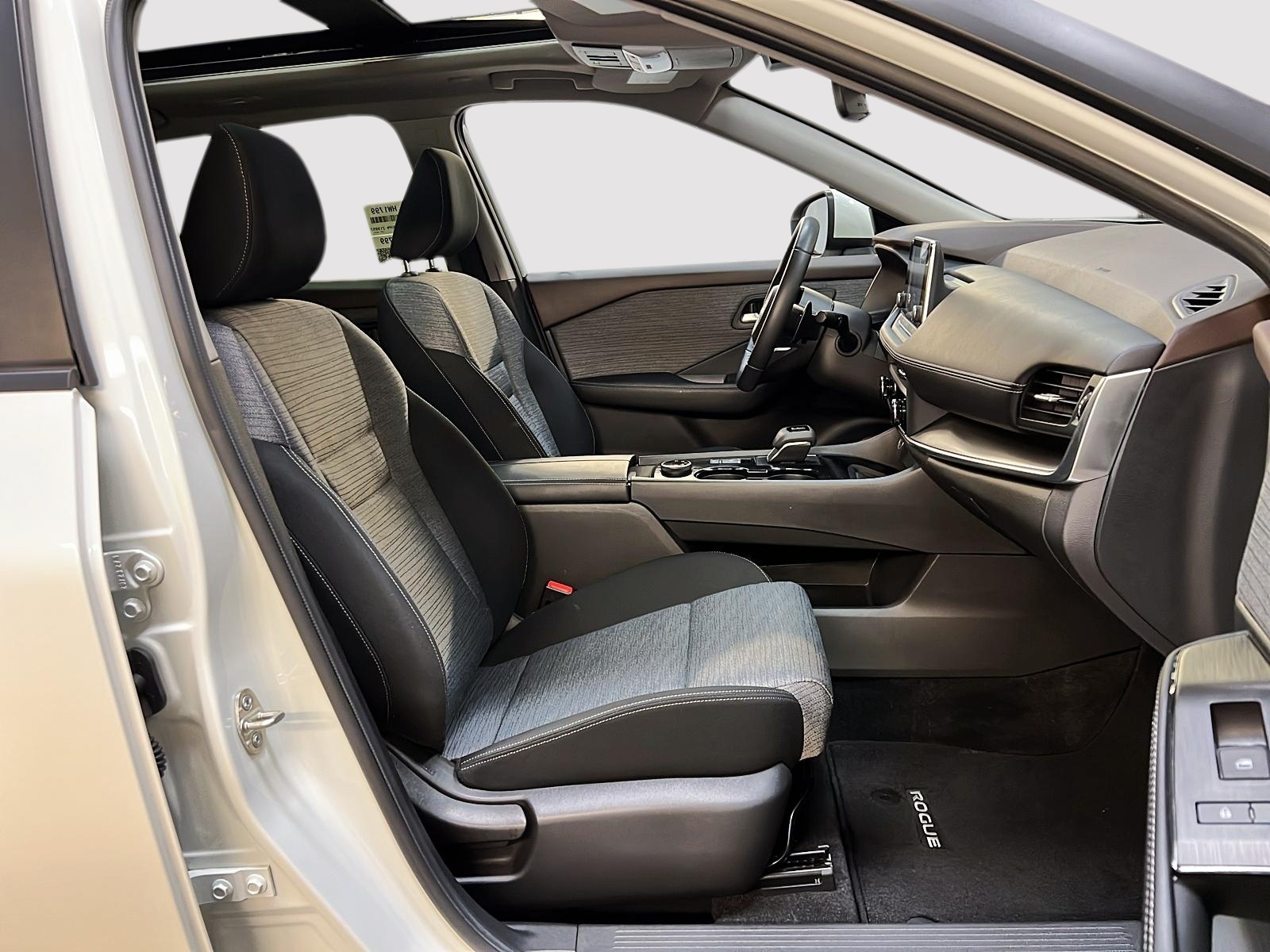 Nissan Rogue SV TOIT PANO 4RM 2023 — photo 8