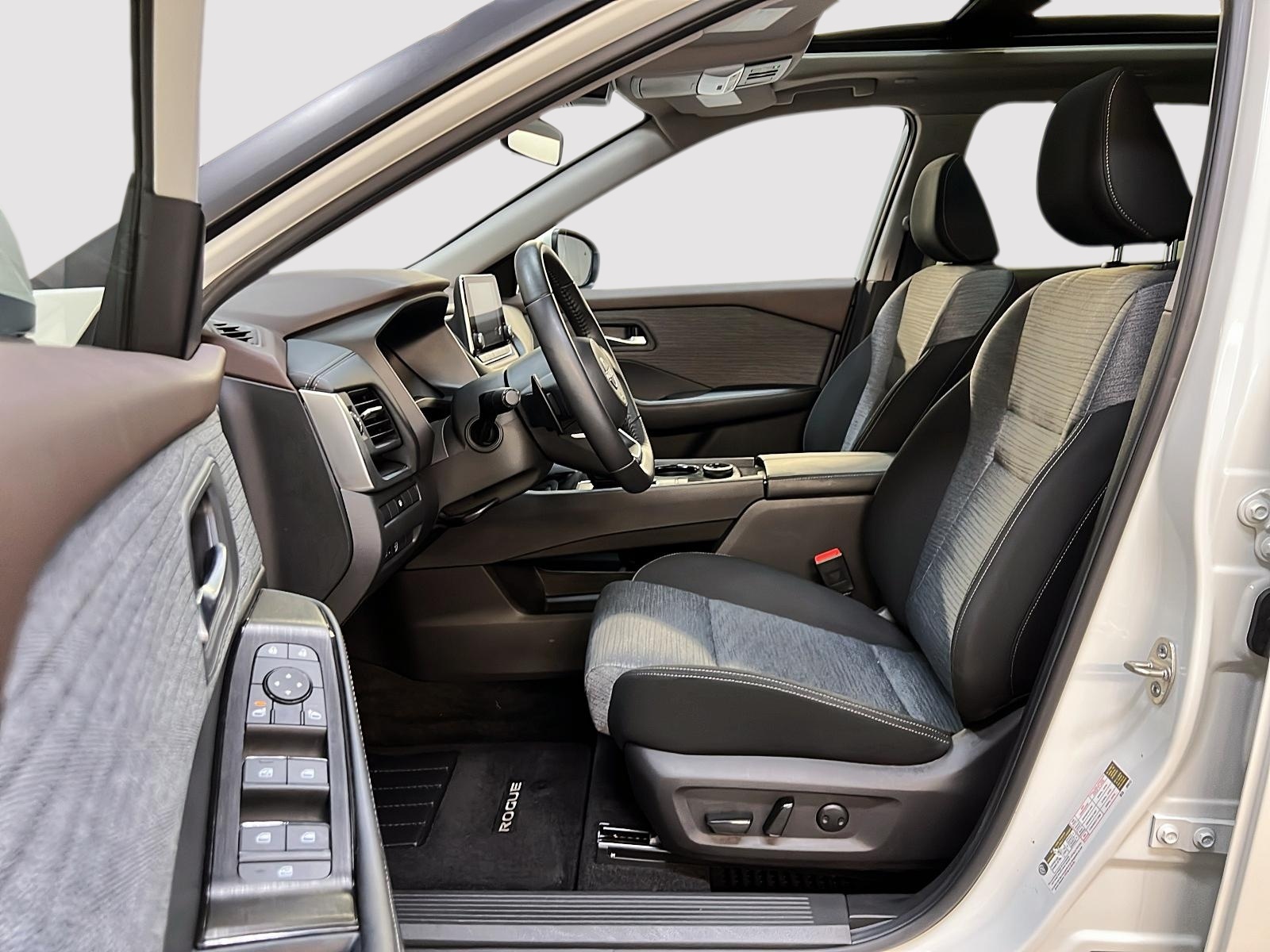 Nissan Rogue SV TOIT PANO 4RM 2023 — photo 7