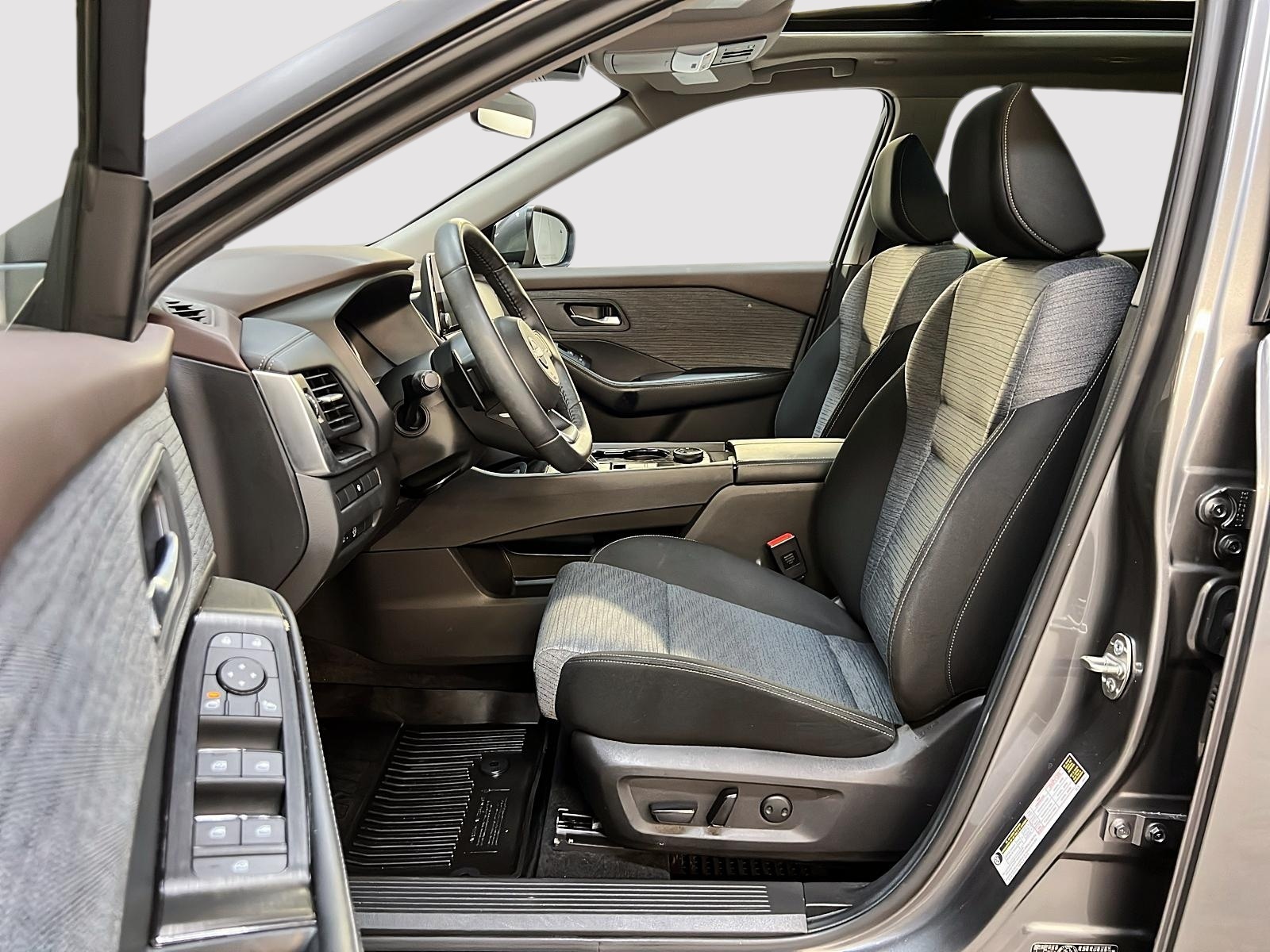 Nissan Rogue SV TOIT PANO 4RM 2023 — photo 7