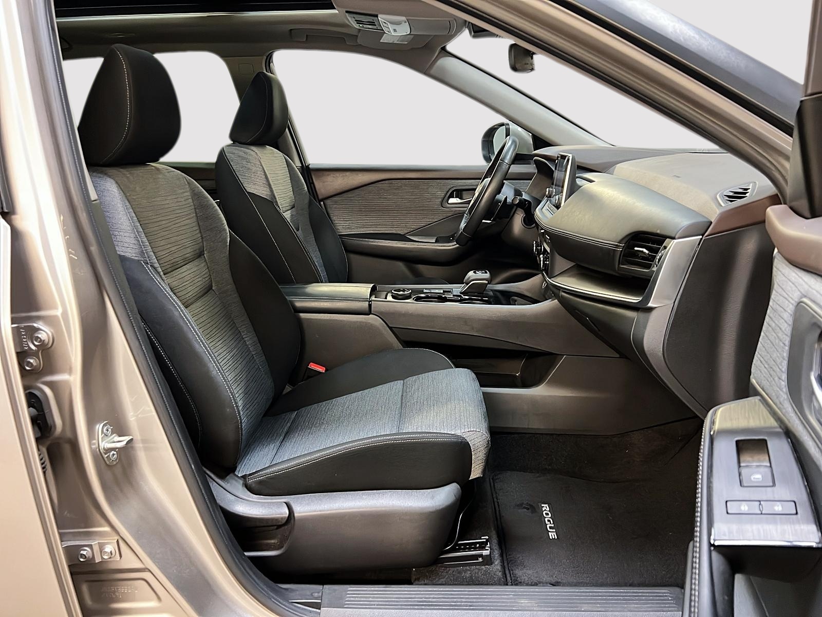 Nissan Rogue SV TOIT PANO 4RM 2023 — photo 8
