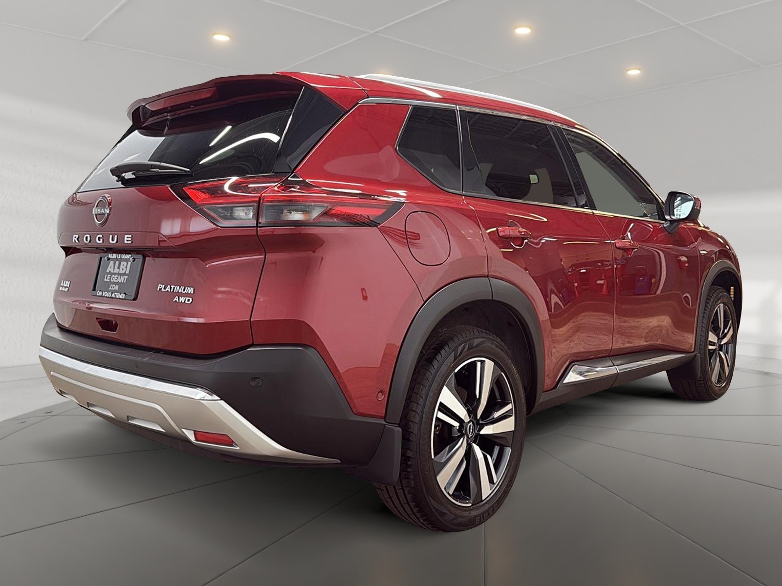 Nissan Rogue PLATINUM CUIR TOIT PANO NAV 4RM 2023 — photo 4