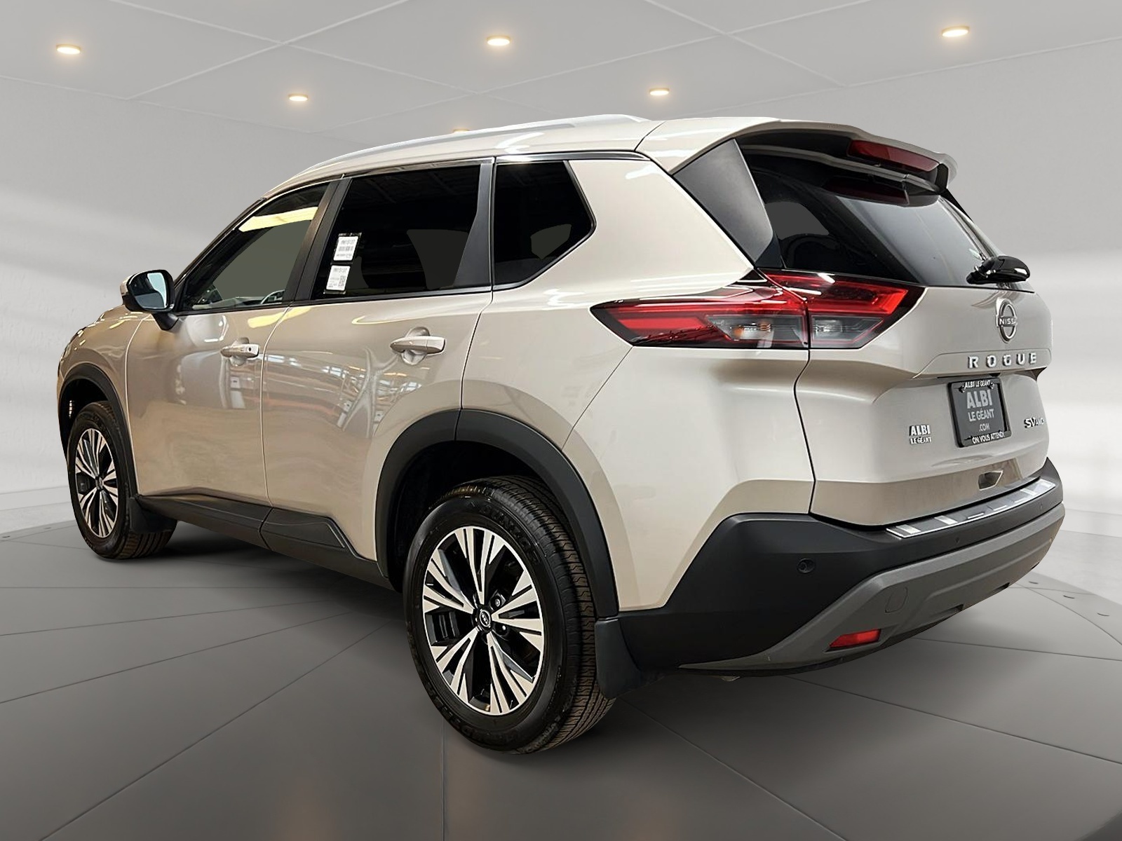 Nissan Rogue SV TOIT PANO 4RM 2023 — photo 6