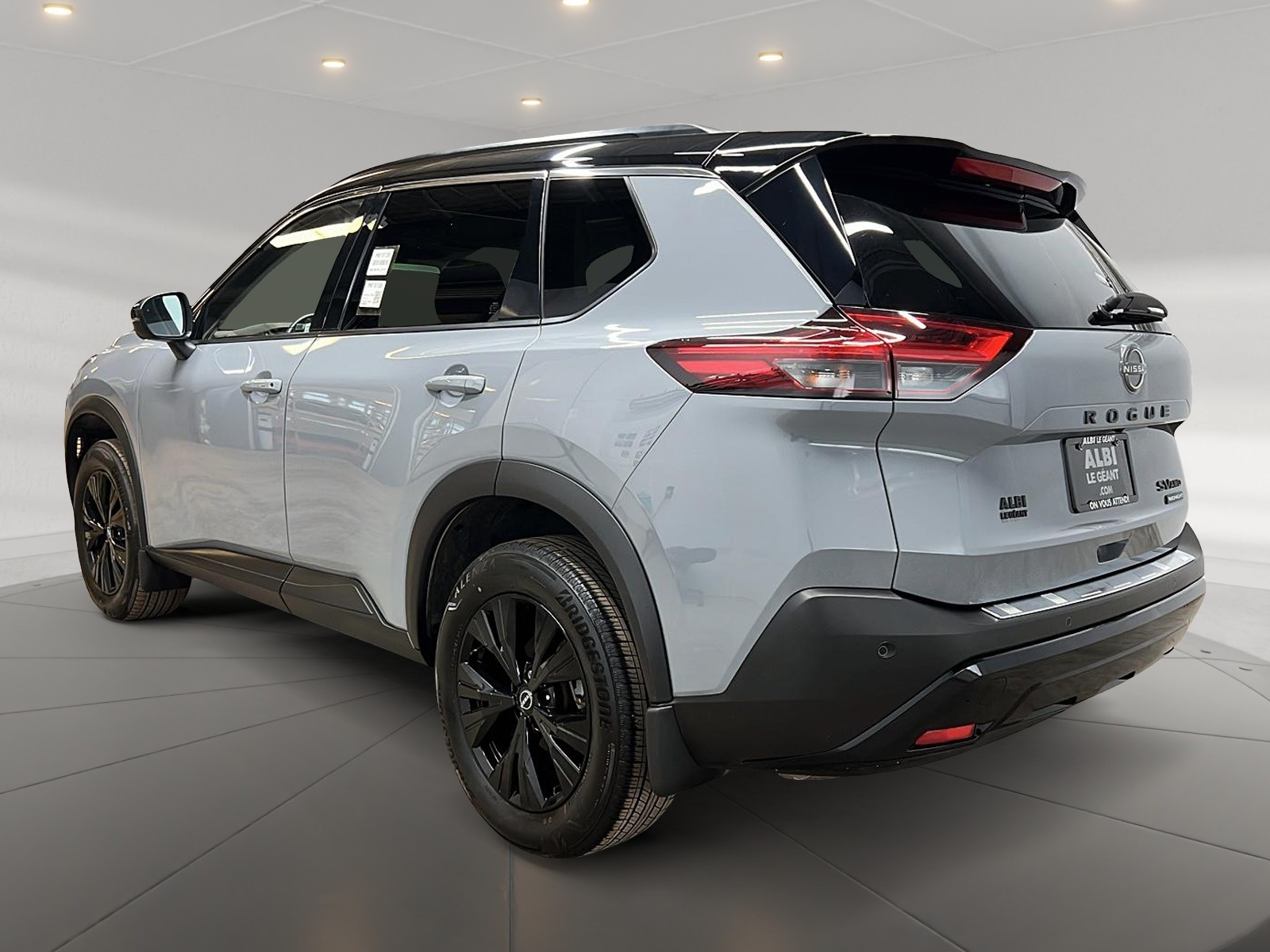 Nissan Rogue SV MIDNIGHT CUIR TOIT PANO 4RM 2023 — photo 6