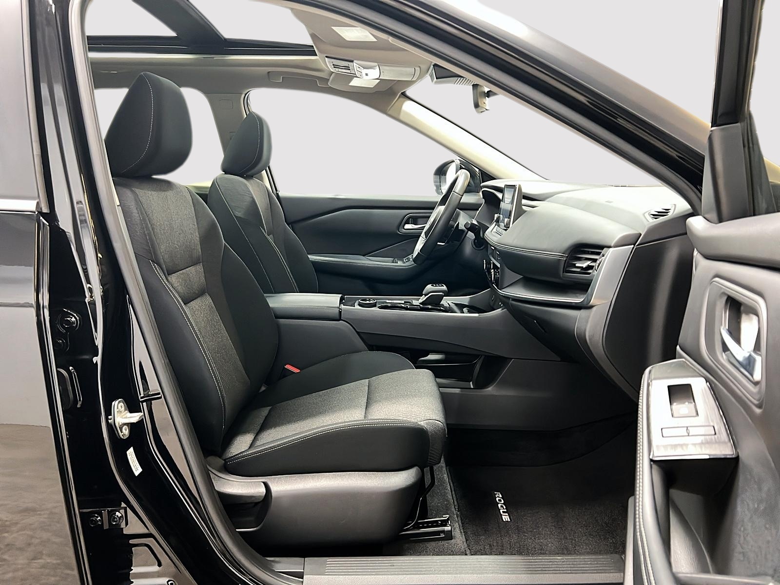 Nissan Rogue SV TOIT PANO 4RM 2024 — photo 8