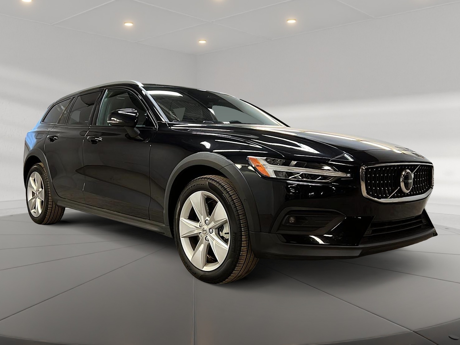 Volvo V60 B5 CROSS COUNTRY CORE CUIR TOIT PANO NAV 4RM 2025 — photo 3