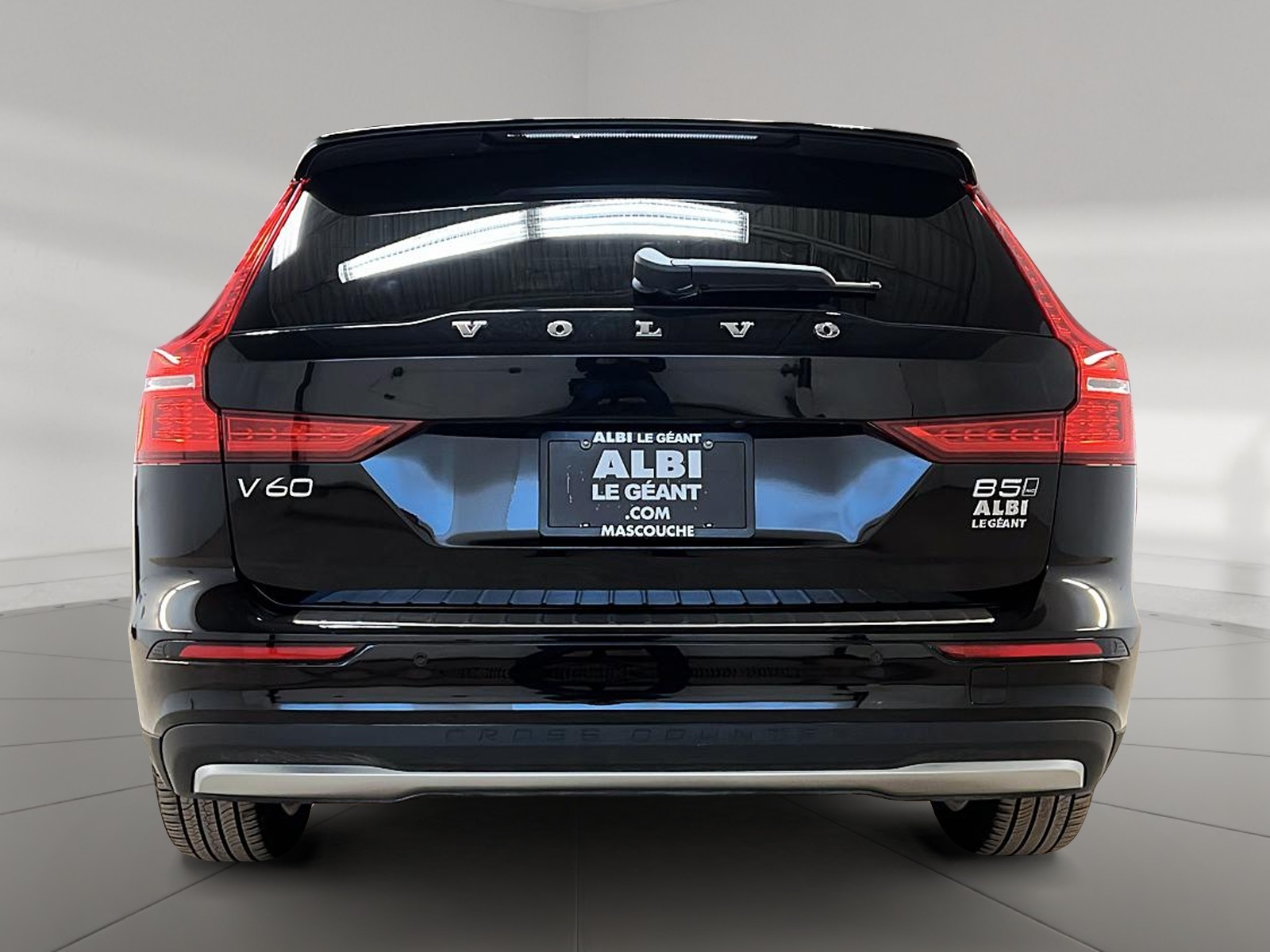 Volvo V60 B5 CROSS COUNTRY CORE CUIR TOIT PANO NAV 4RM 2025 — photo 5