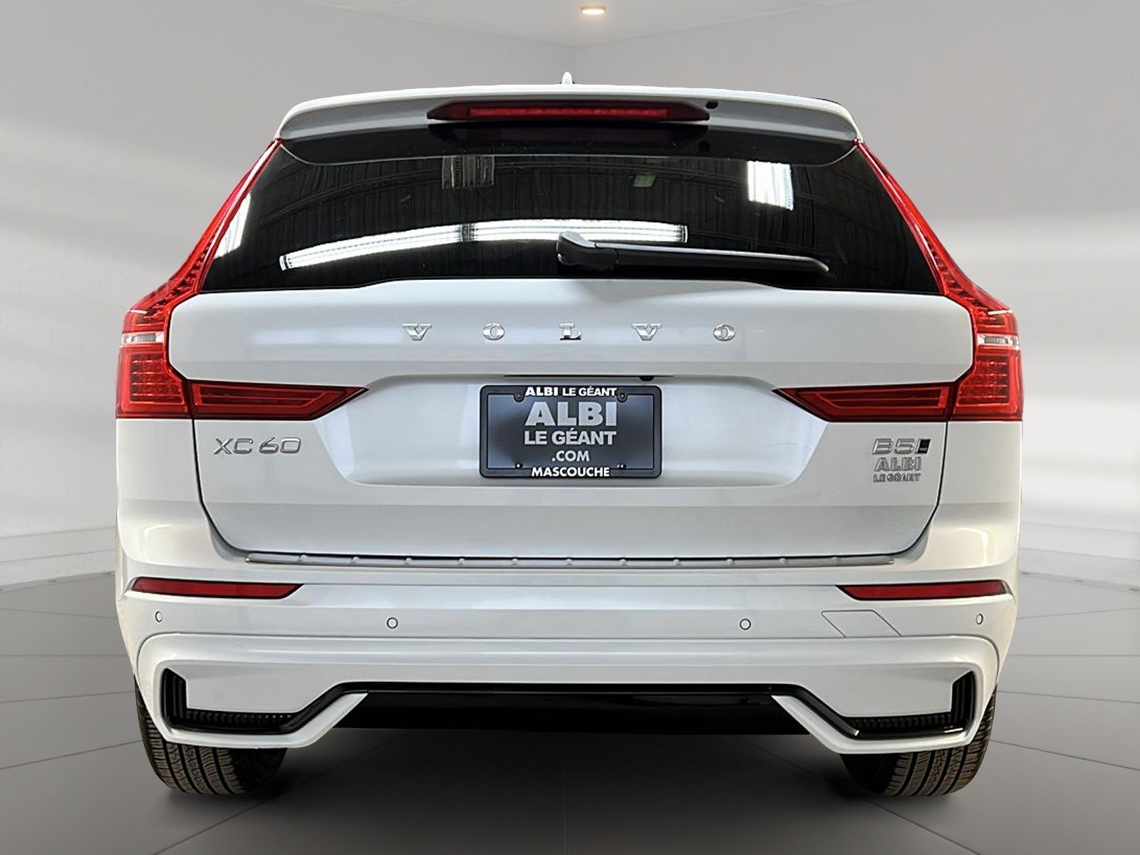 Volvo XC60 B5 CORE CUIR TOIT PANO NAV 4RM 2024 — photo 5