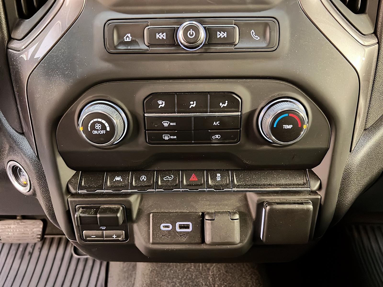 Chevrolet Silverado 1500 2023 - Image #24