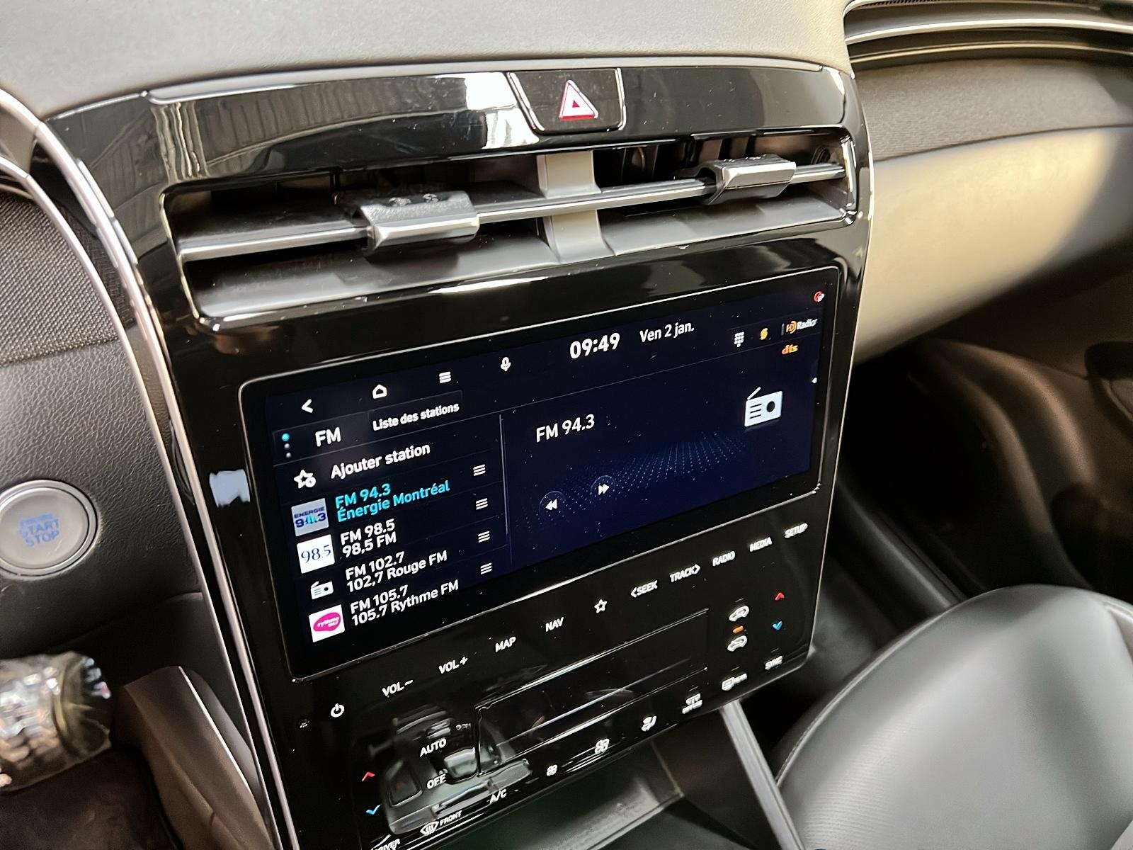 Hyundai Tucson LUXURY HYBRID CUIR TOIT PANO NAV 4RM 2024 - image #17