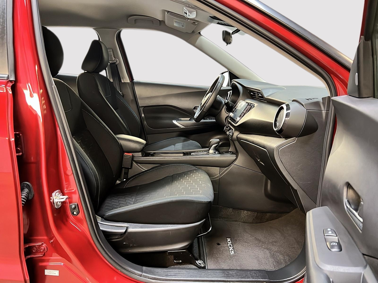 Nissan Kicks SV 2024 — photo 8
