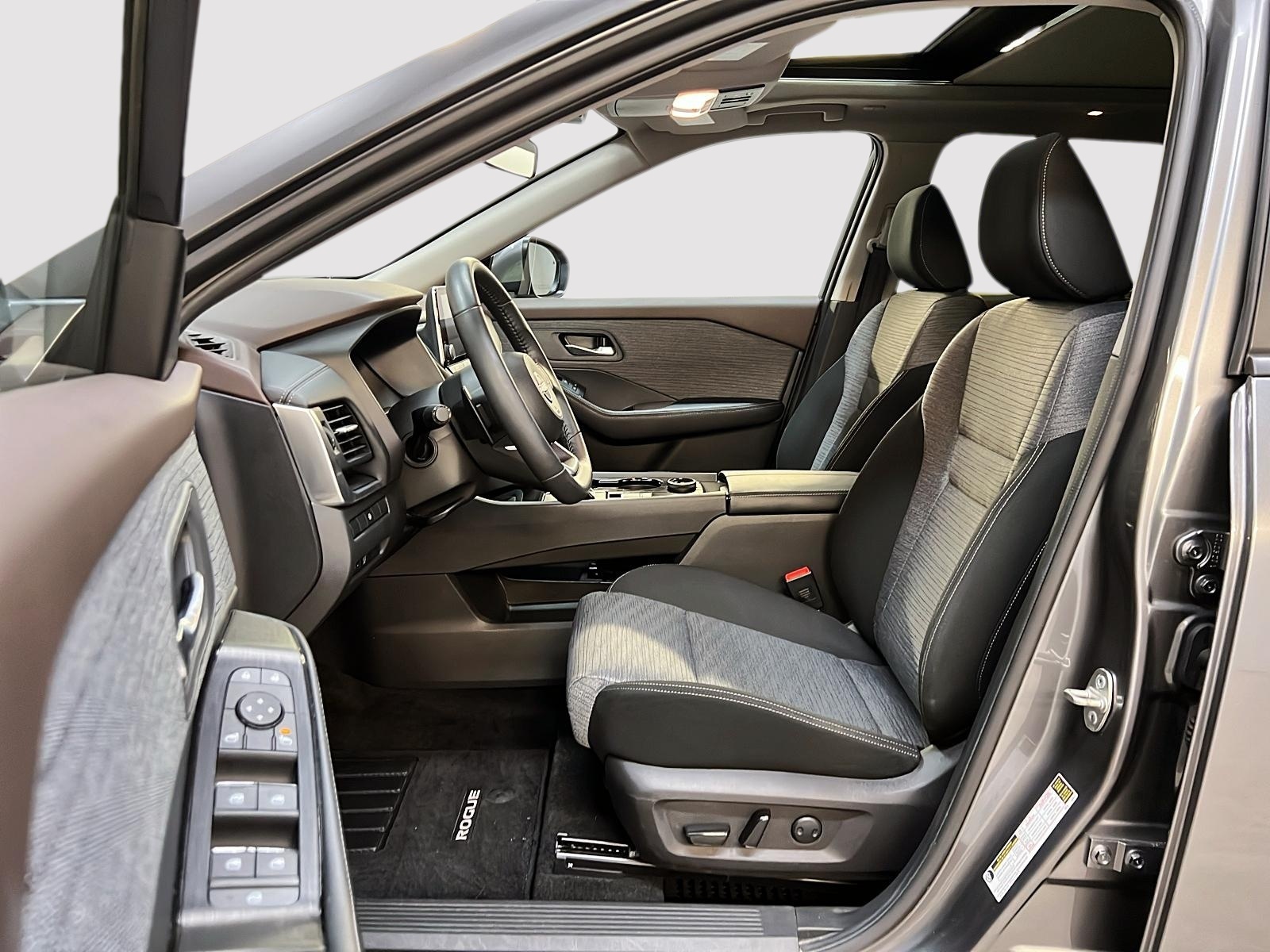 Nissan Rogue SV TOIT PANO 4RM 2023 — photo 7