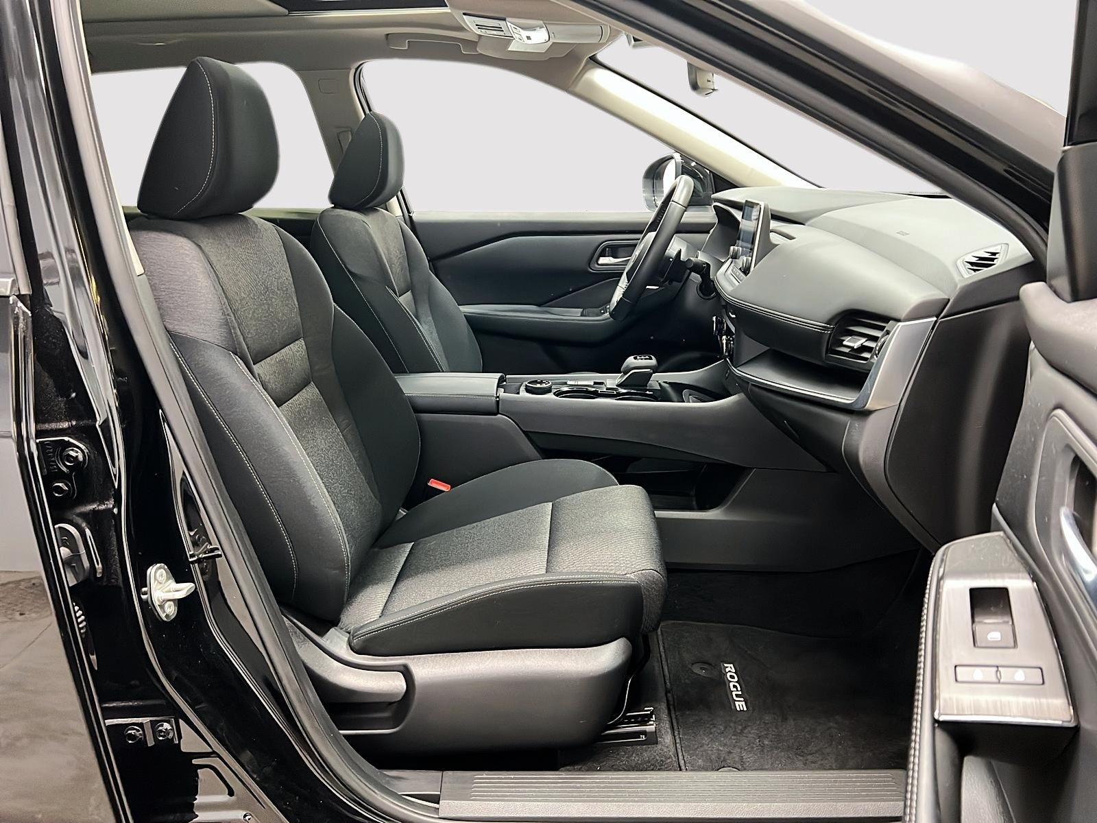 Nissan Rogue SV TOIT PANO 4RM 2024 — photo 8
