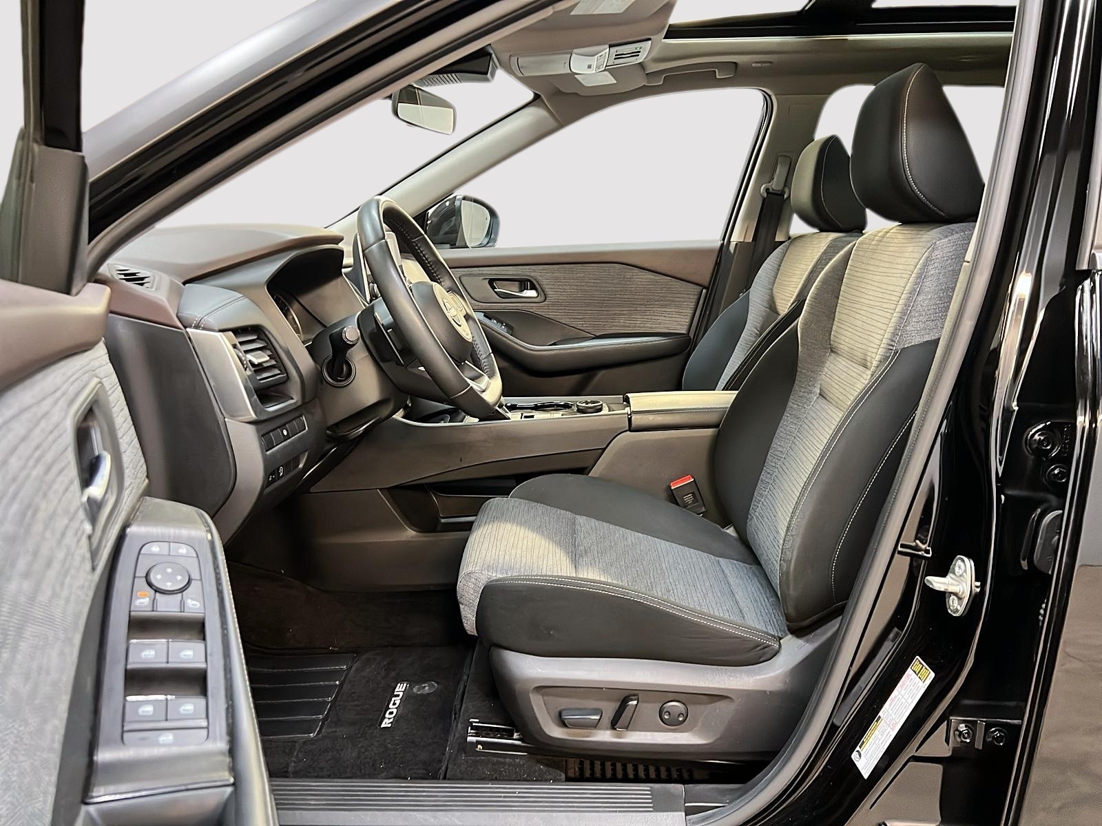 Nissan Rogue SV TOIT PANO 4RM 2023 — photo 7