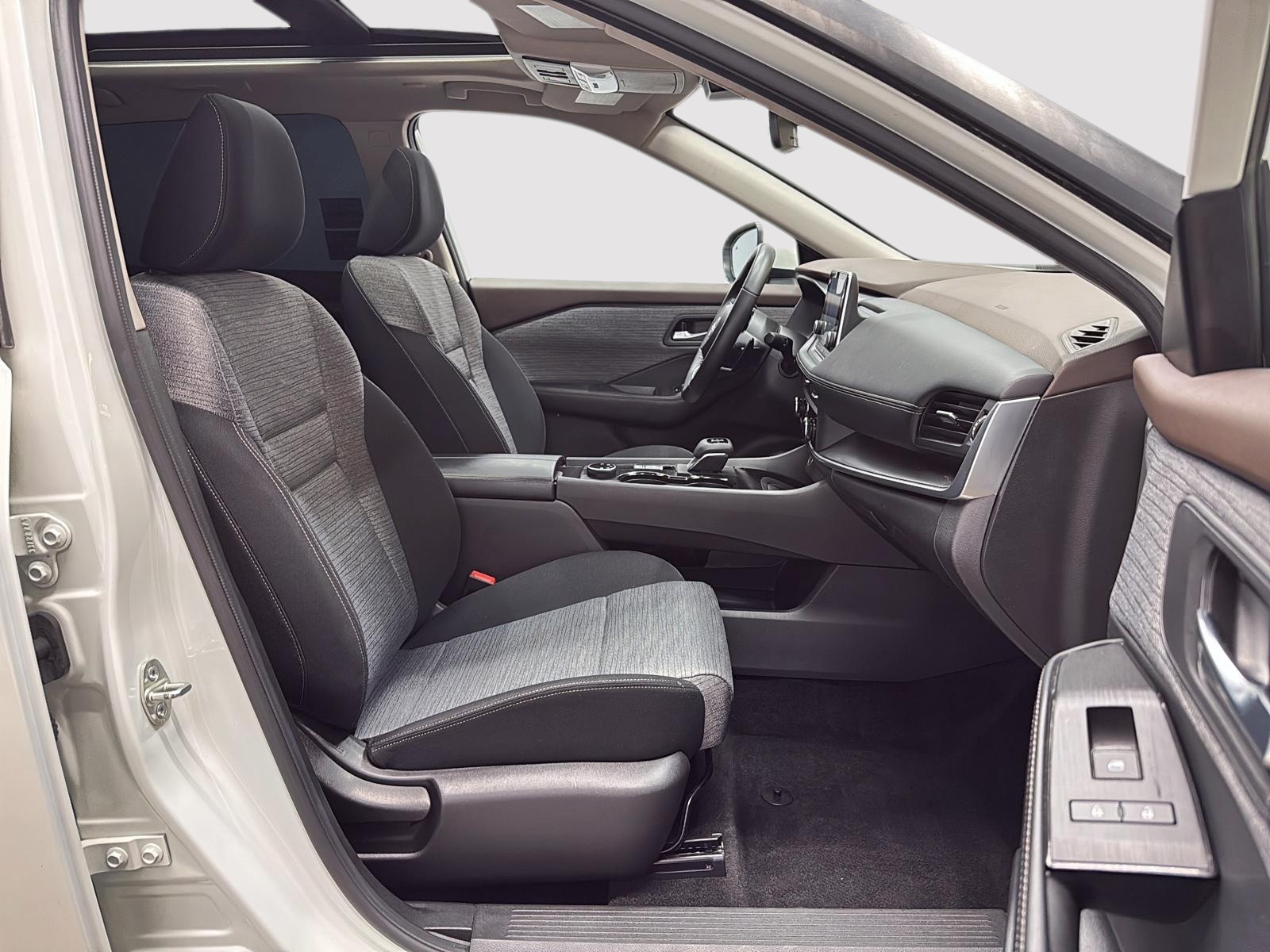 Nissan Rogue SV TOIT PANO 4RM 2023 — photo 8