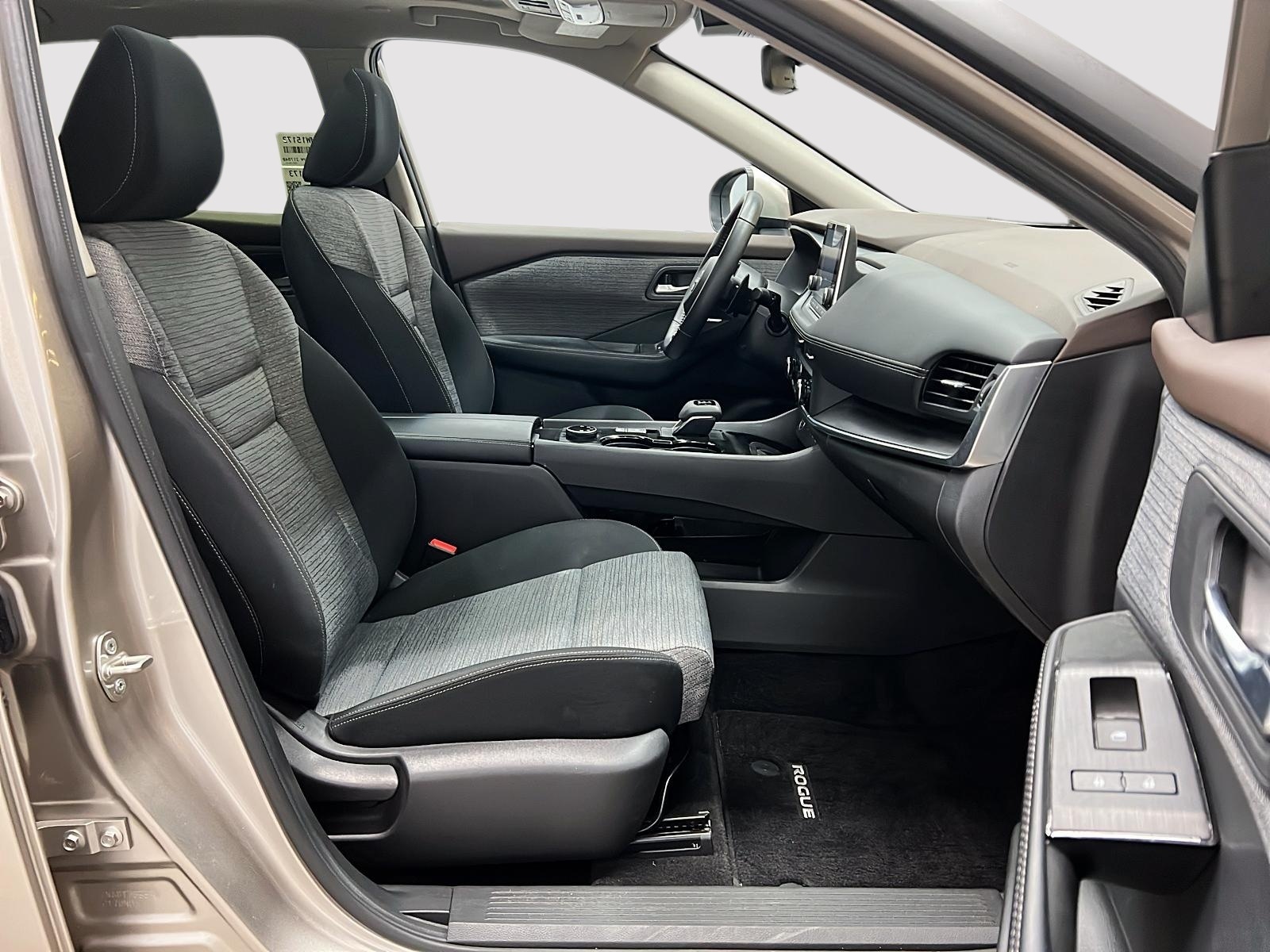 Nissan Rogue SV TOIT PANO 4RM 2023 — photo 8