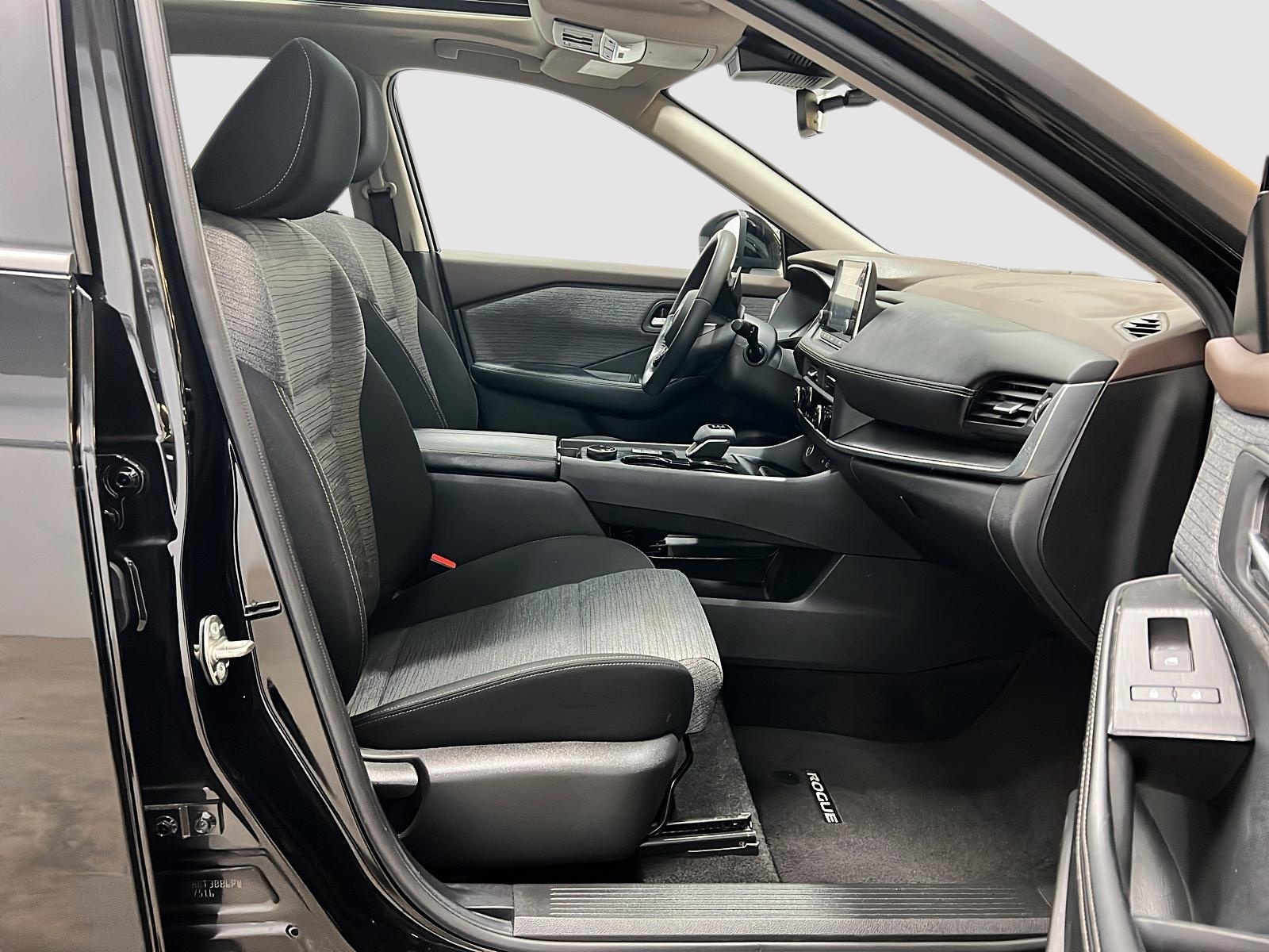 Nissan Rogue SV TOIT PANO 4RM 2023 — photo 8