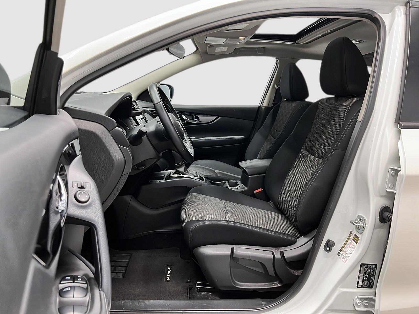 Nissan Qashqai SV TOIT 4RM 2023 — photo 7
