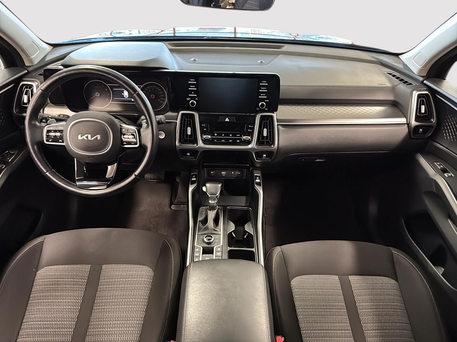 Kia Sorento X-LINE TURBO 4RM 2023 - image #17