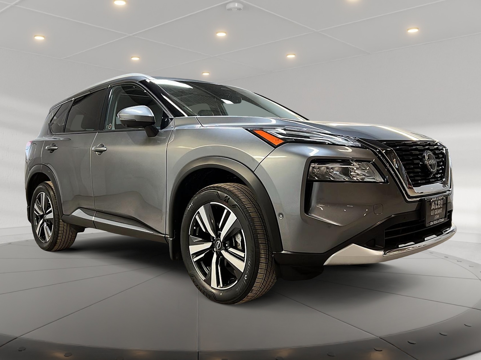 Nissan Rogue PLATINUM CUIR TOIT PANO NAV 4RM 2023 — photo 3