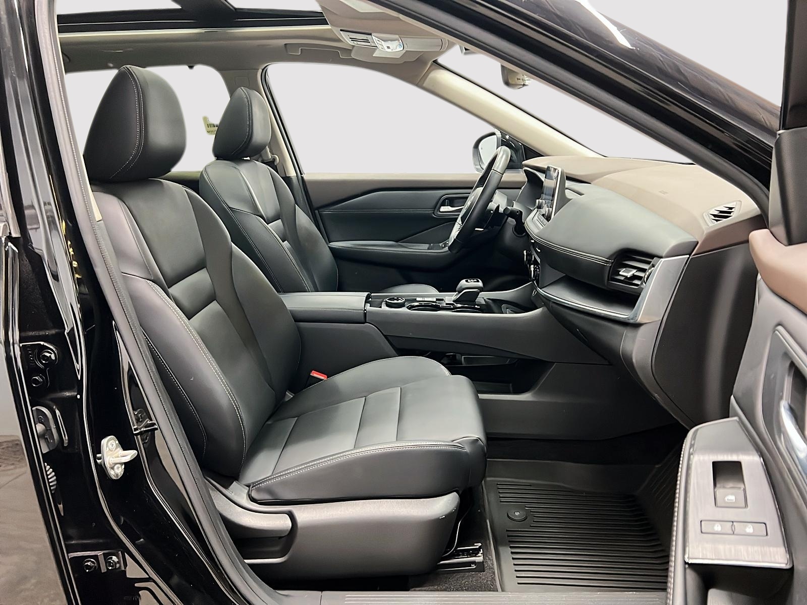 Nissan Rogue SV MIDNIGHT CUIR TOIT PANO 4RM 2023 — photo 8