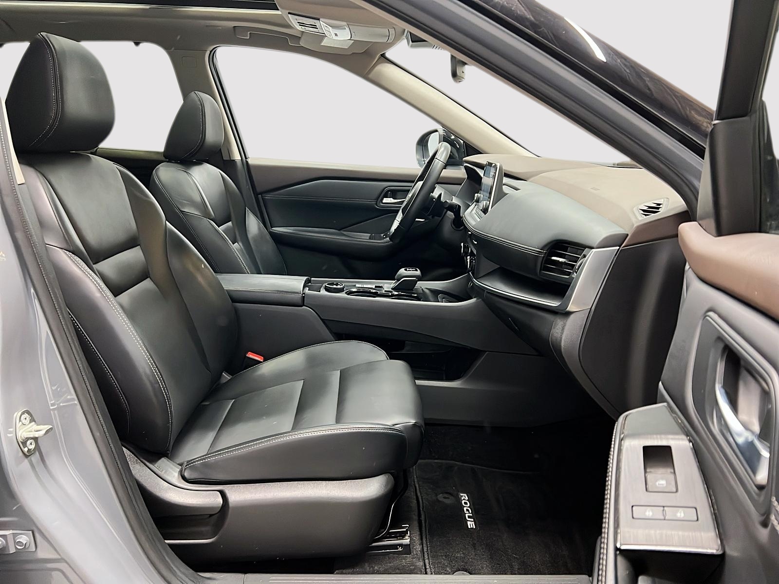 Nissan Rogue SV MIDNIGHT CUIR TOIT PANO 4RM 2023 — photo 8