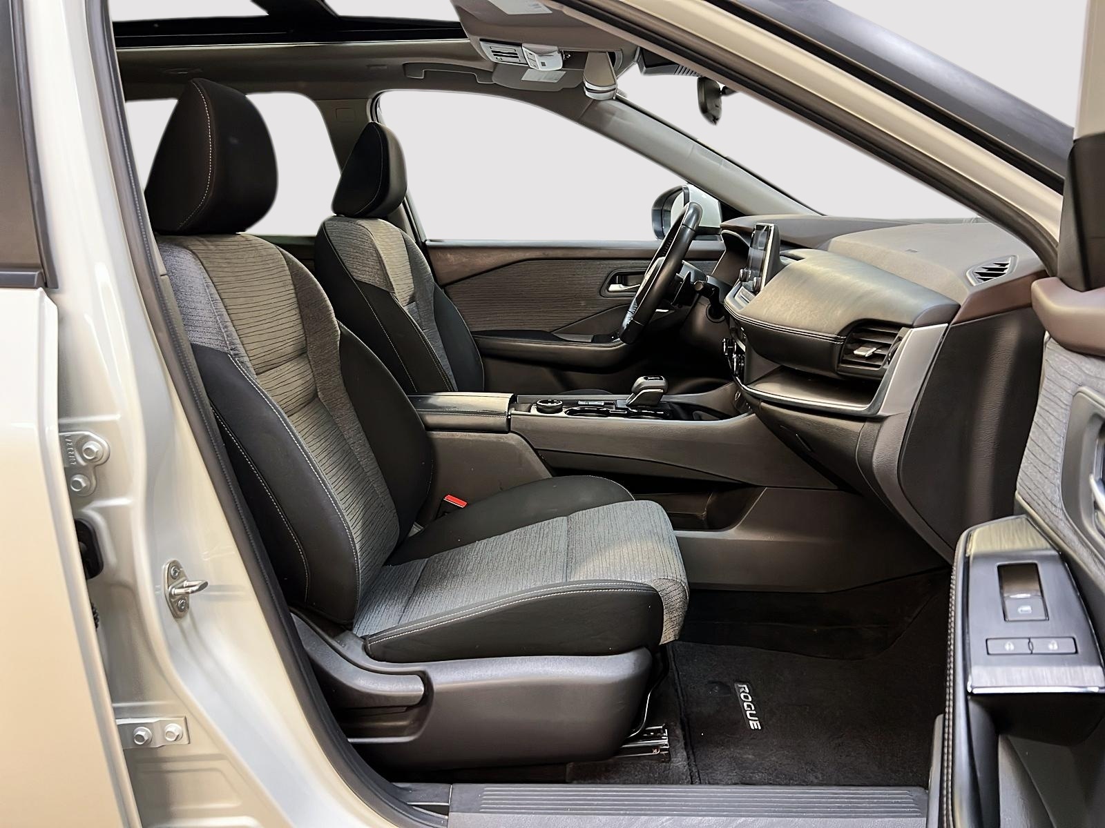 Nissan Rogue SV TOIT PANO 4RM 2023 — photo 8