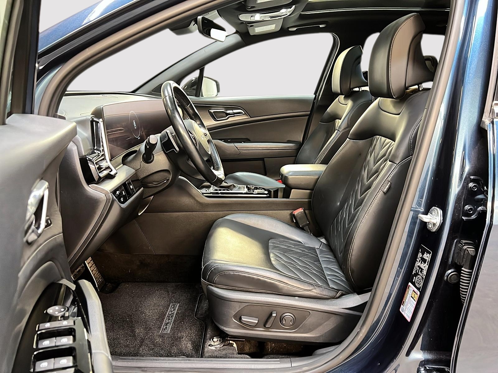 Kia Sportage X-LINE LIMITED CUIR TOIT PANO NAV 4RM 2023 - image #7