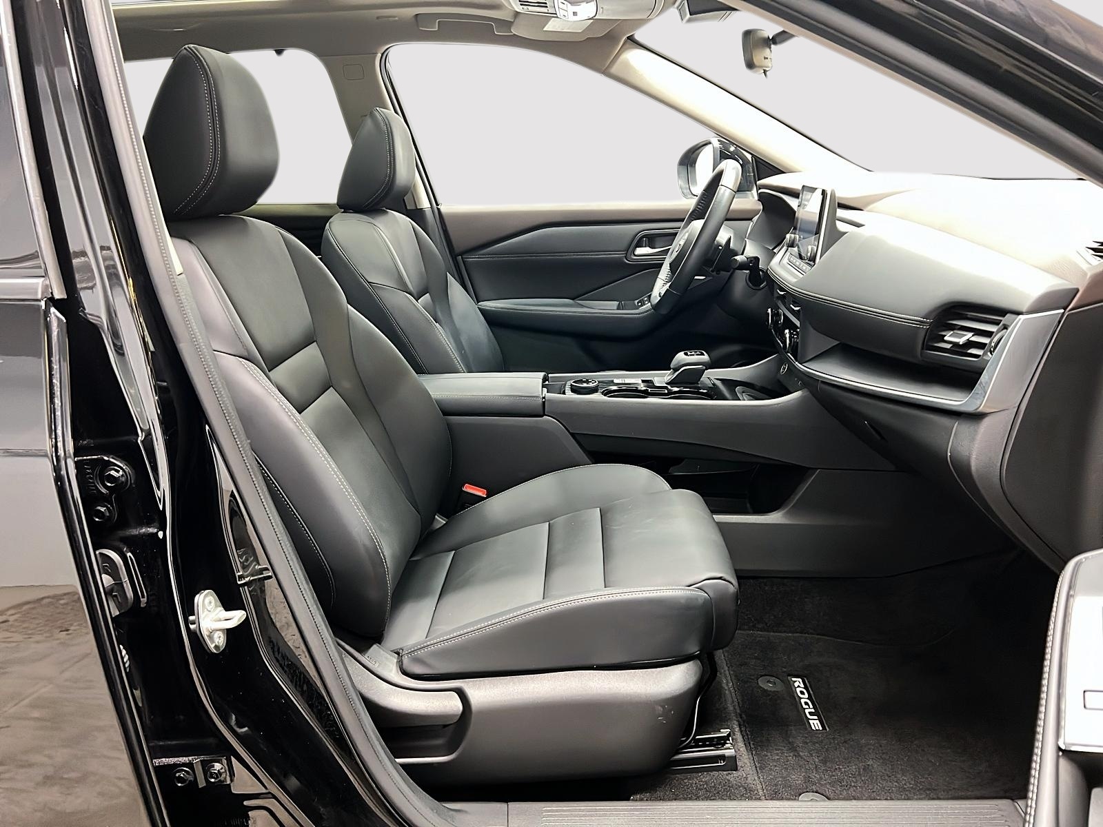 Nissan Rogue SV MIDNIGHT CUIR TOIT PANO 4RM 2023 — photo 8