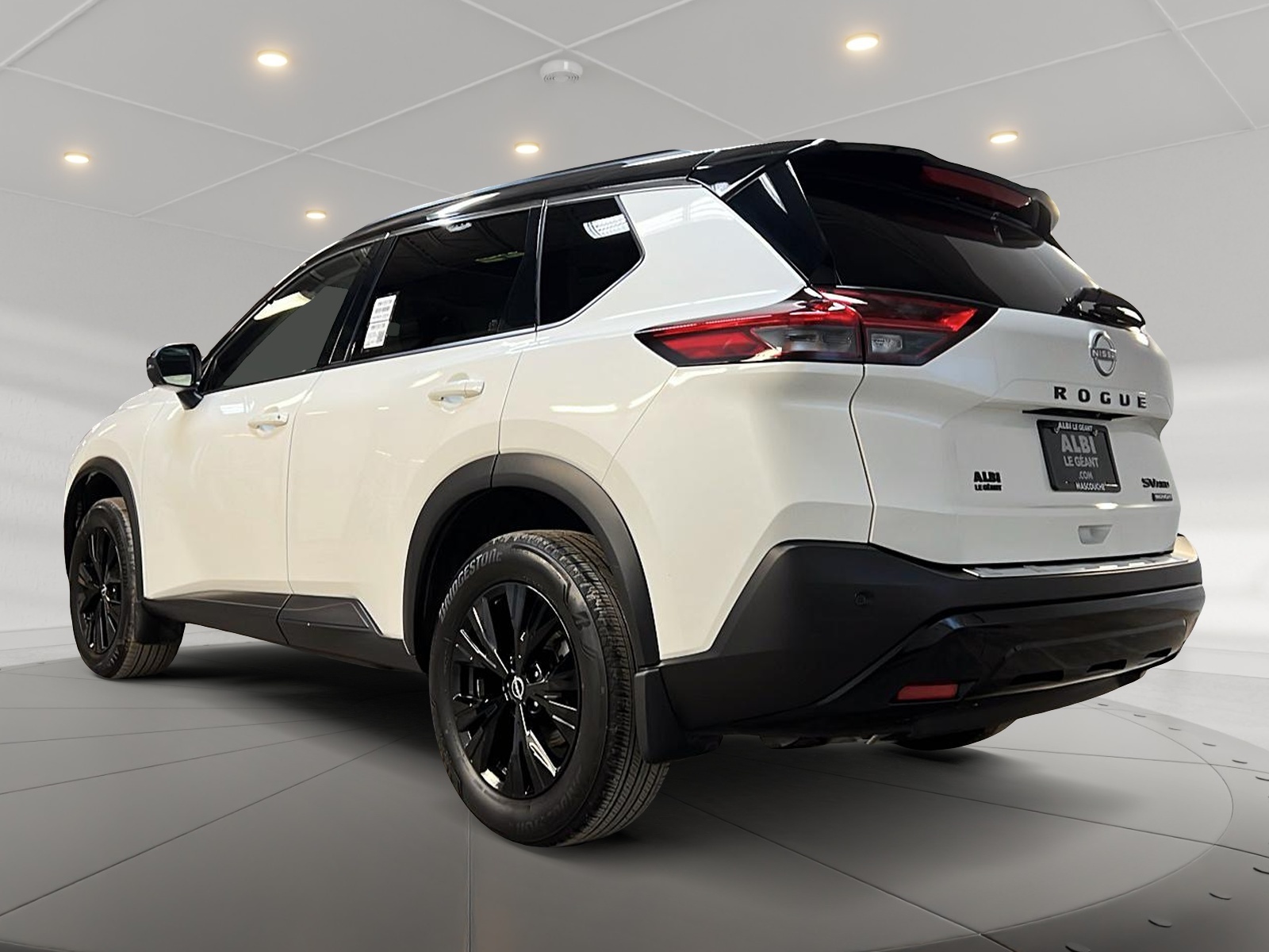 Nissan Rogue SV MIDNIGHT CUIR TOIT PANO 4RM 2023 — photo 6
