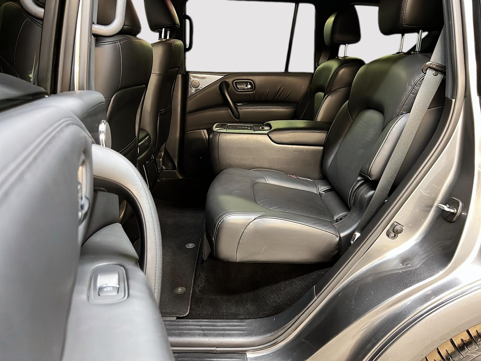 Nissan Armada SL MIDNIGHT CUIR TOIT NAV 4RM 2023 - image #9