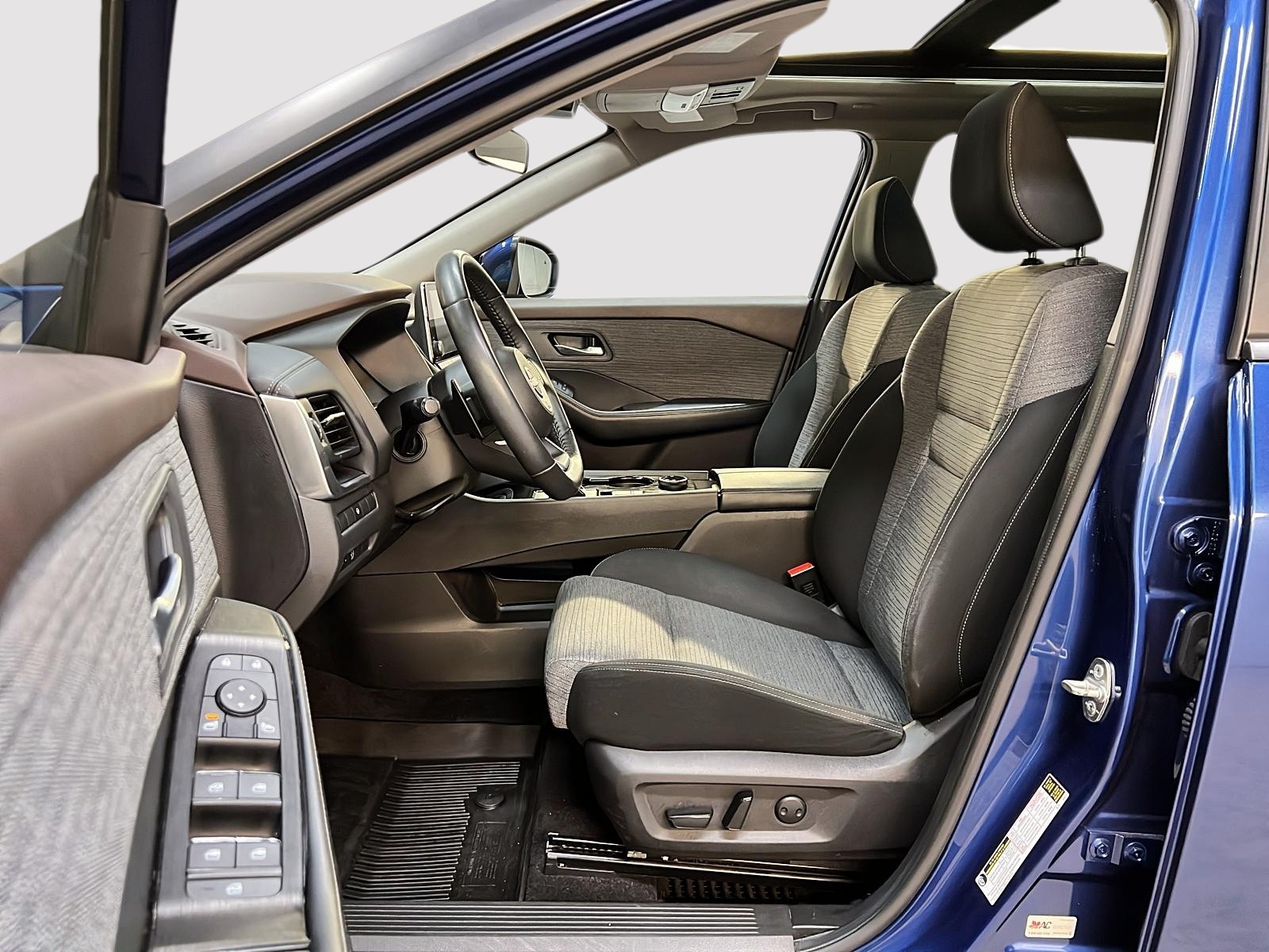 Nissan Rogue SV TOIT PANO 4RM 2023 — photo 7