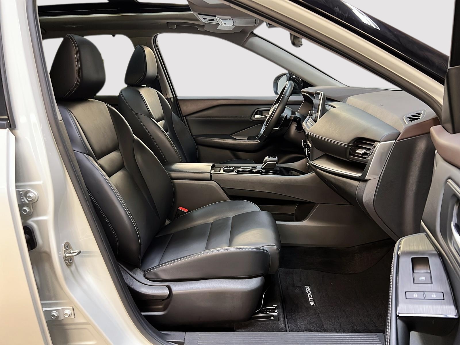 Nissan Rogue SV MIDNIGHT CUIR TOIT PANO 4RM 2023 — photo 8