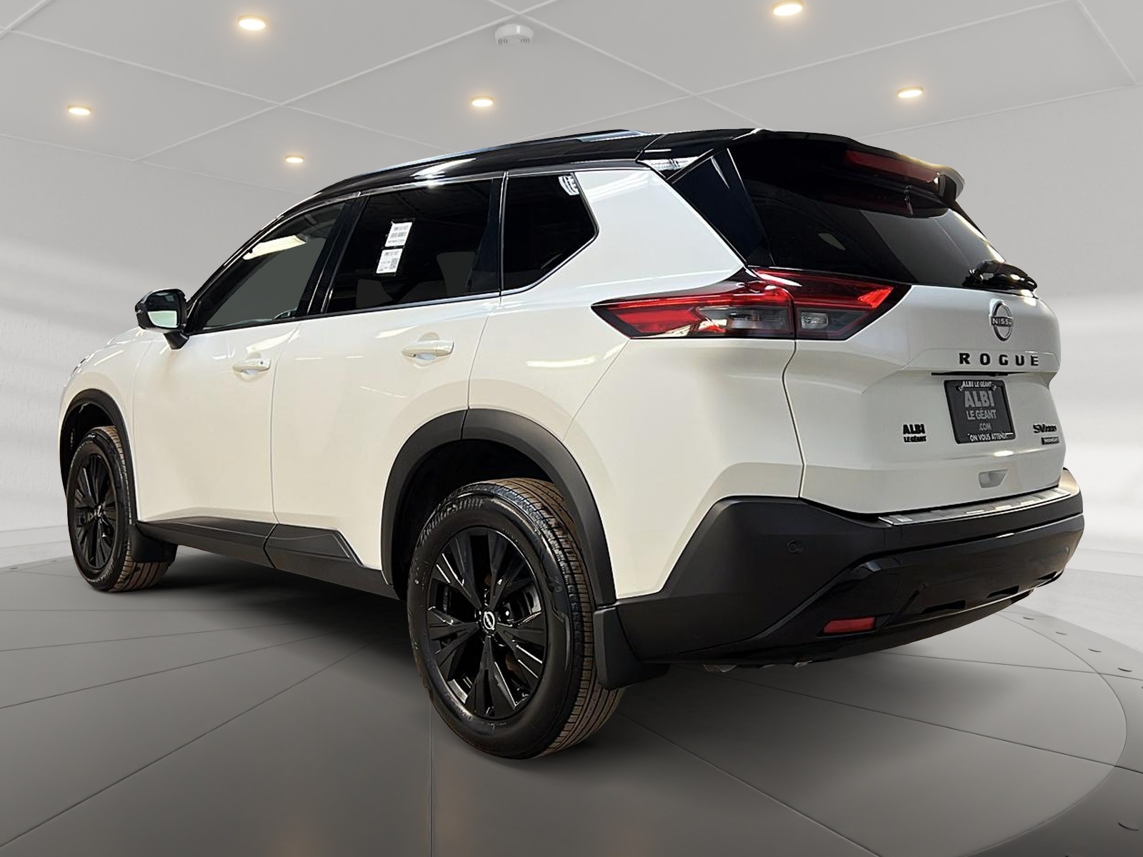 Nissan Rogue SV MIDNIGHT CUIR TOIT PANO 4RM 2023 — photo 6