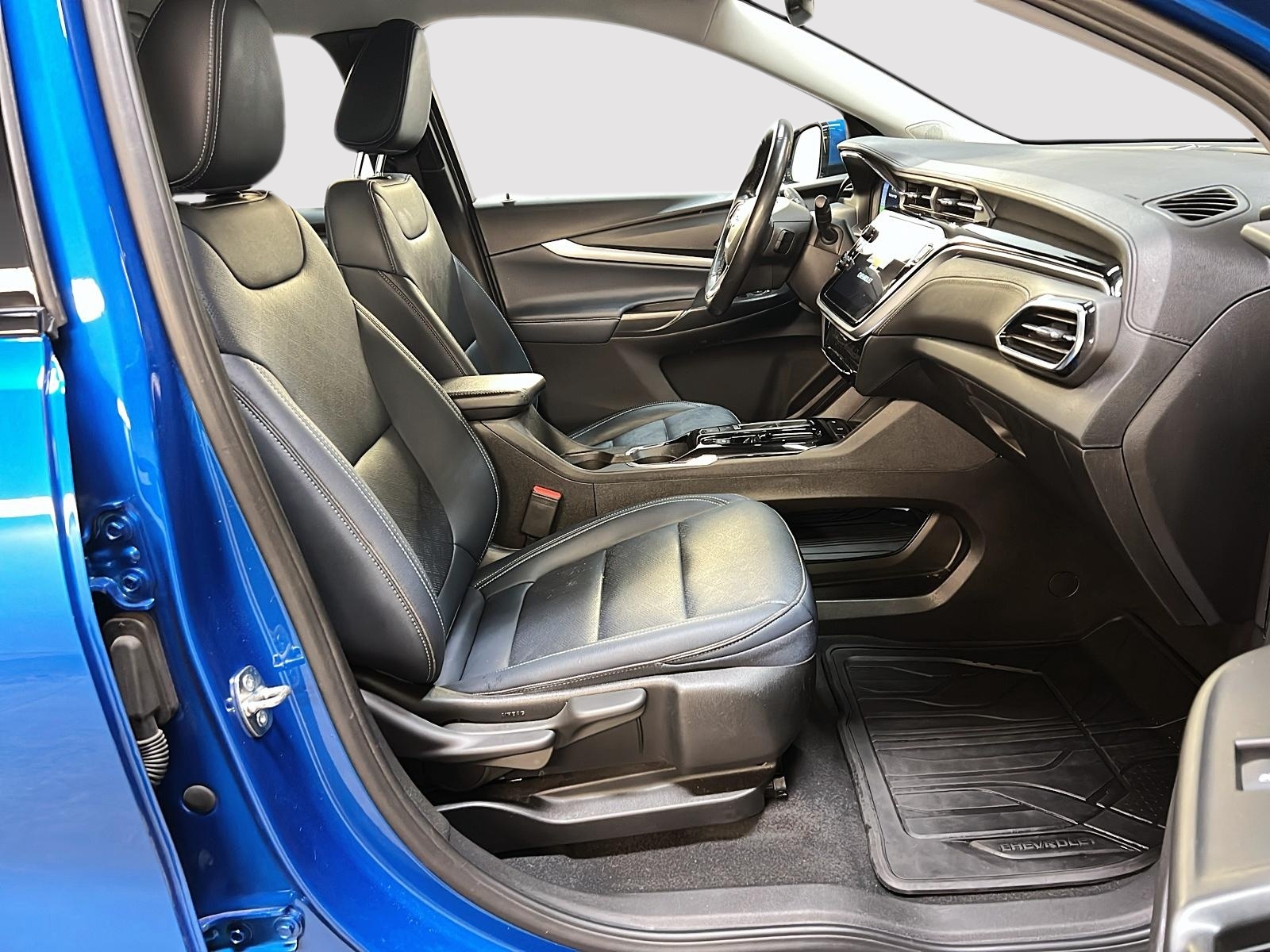 Chevrolet Bolt EUV 2023 - Image #8