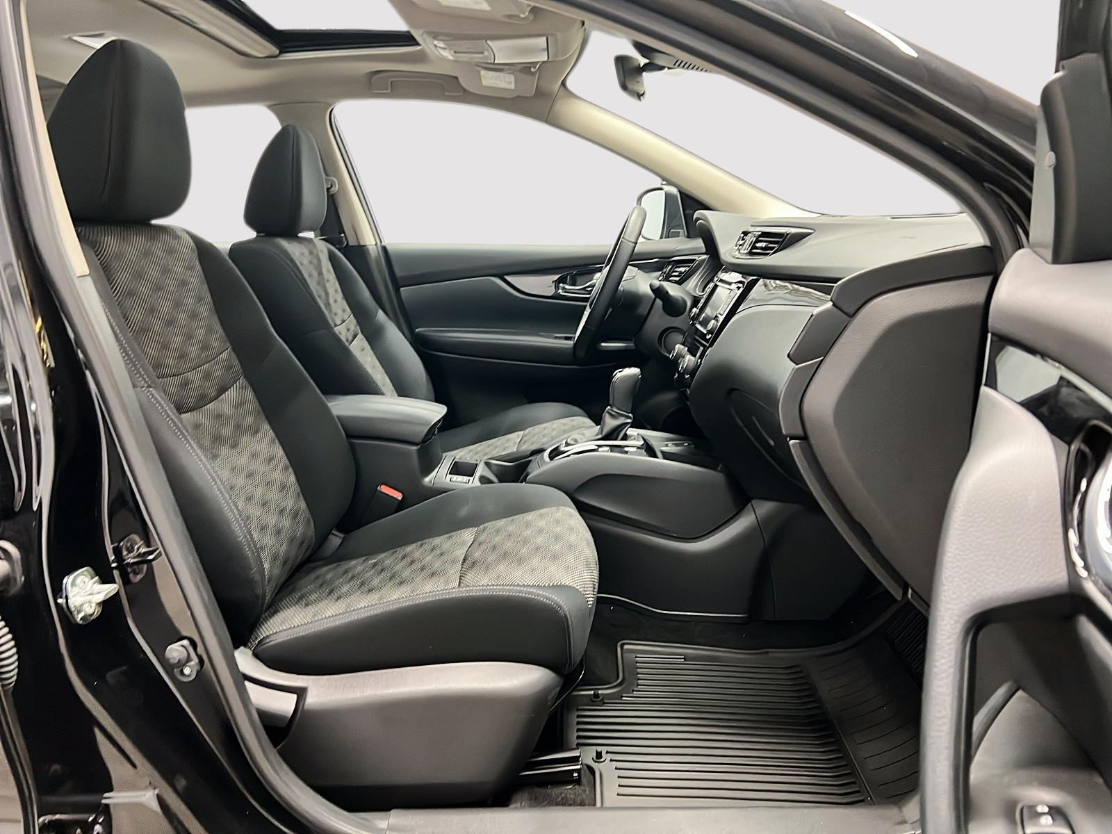 Nissan Qashqai SV TOIT 4RM 2023 — photo 8