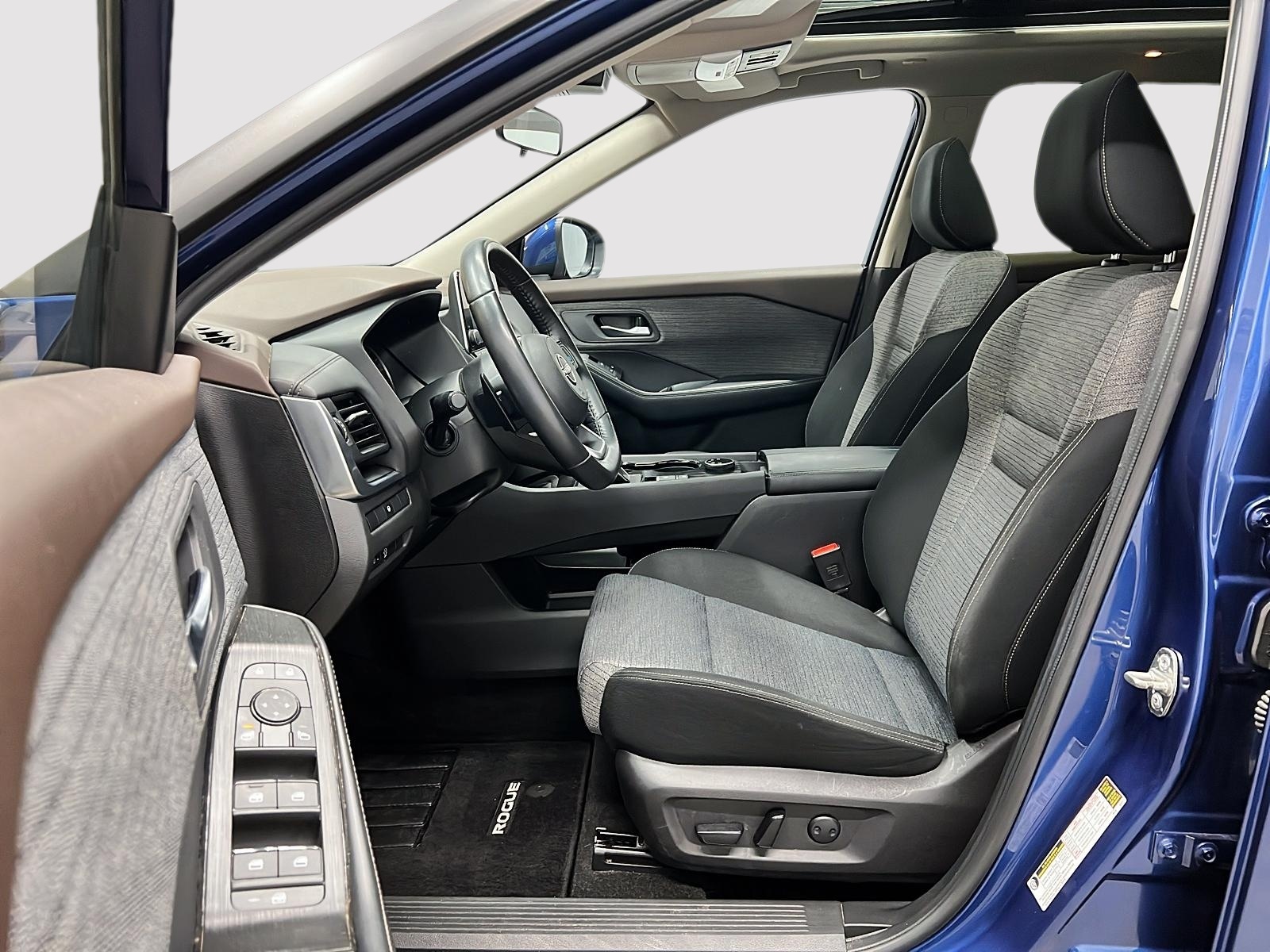 Nissan Rogue SV TOIT PANO 4RM 2023 — photo 7